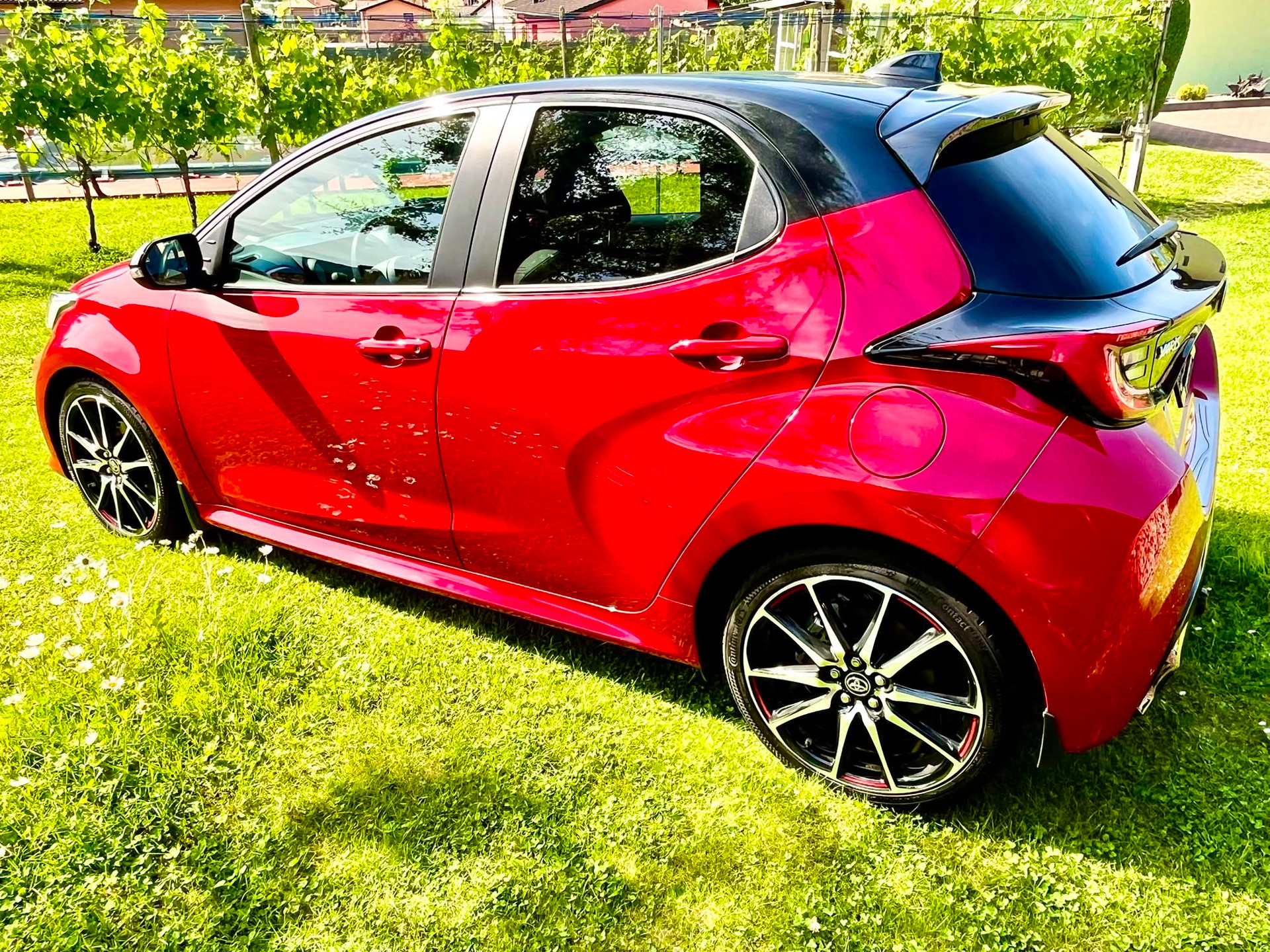 TOYOTA Yaris 1.5 GR Sport e-CVT-image-5