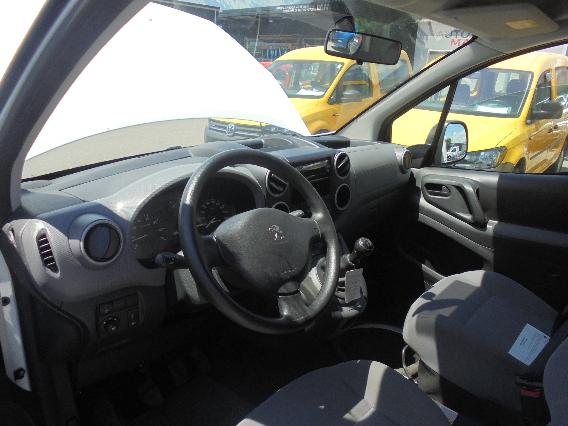 PEUGEOT Partner 1.6 VTi Active-image-9