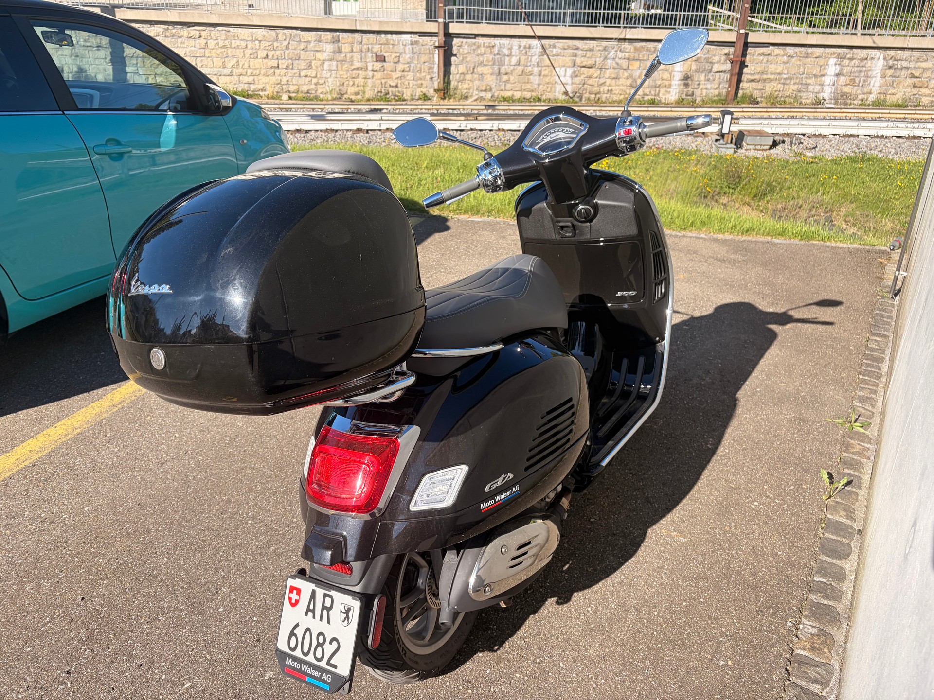 PIAGGIO Vespa GTS 300 Super ABS-image-2
