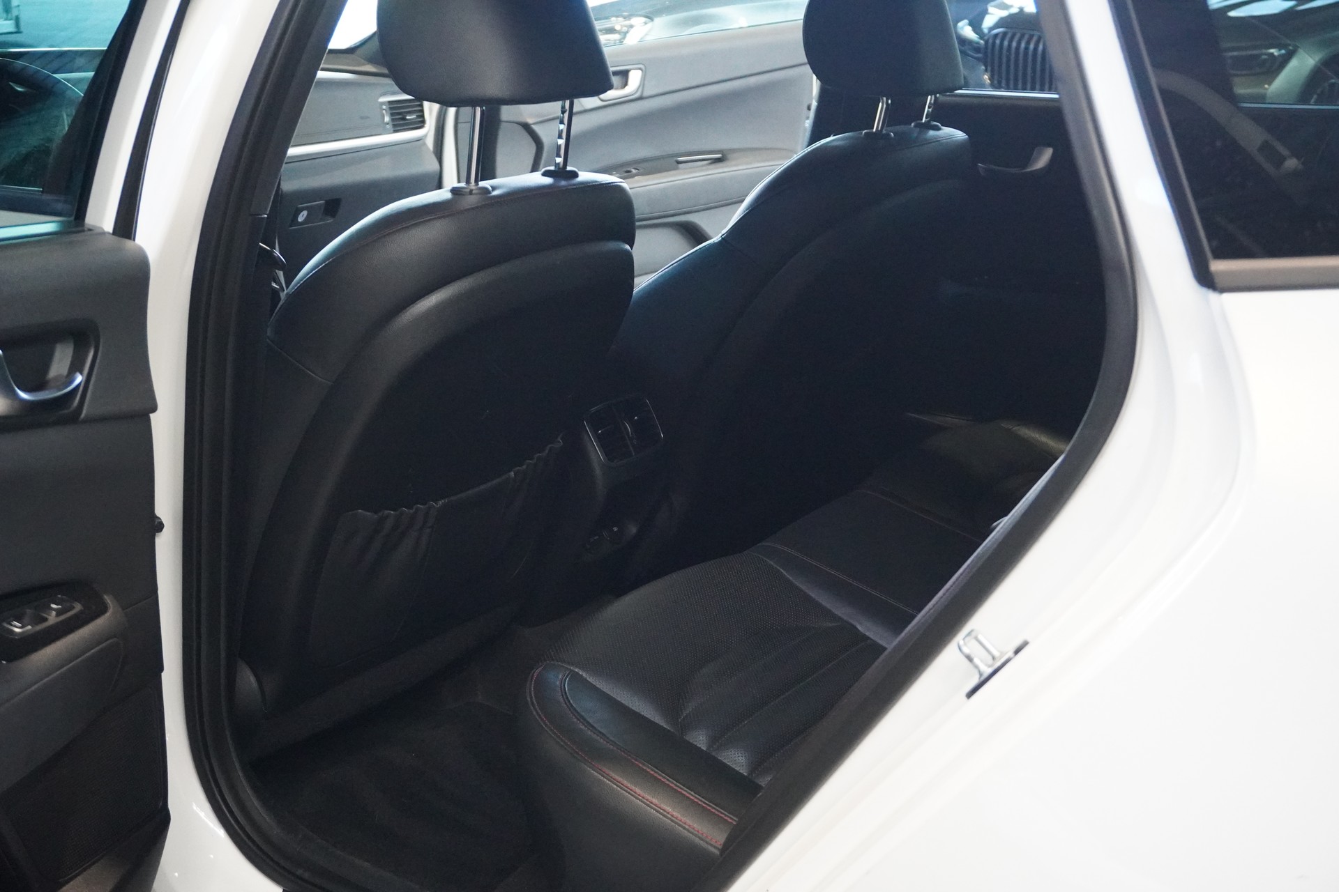 KIA Optima SW 2.0 T-GDI Style GT Automat-image-12