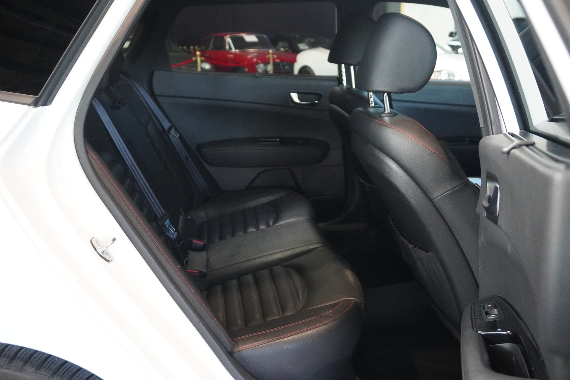 KIA Optima SW 2.0 T-GDI Style GT Automat-image-10