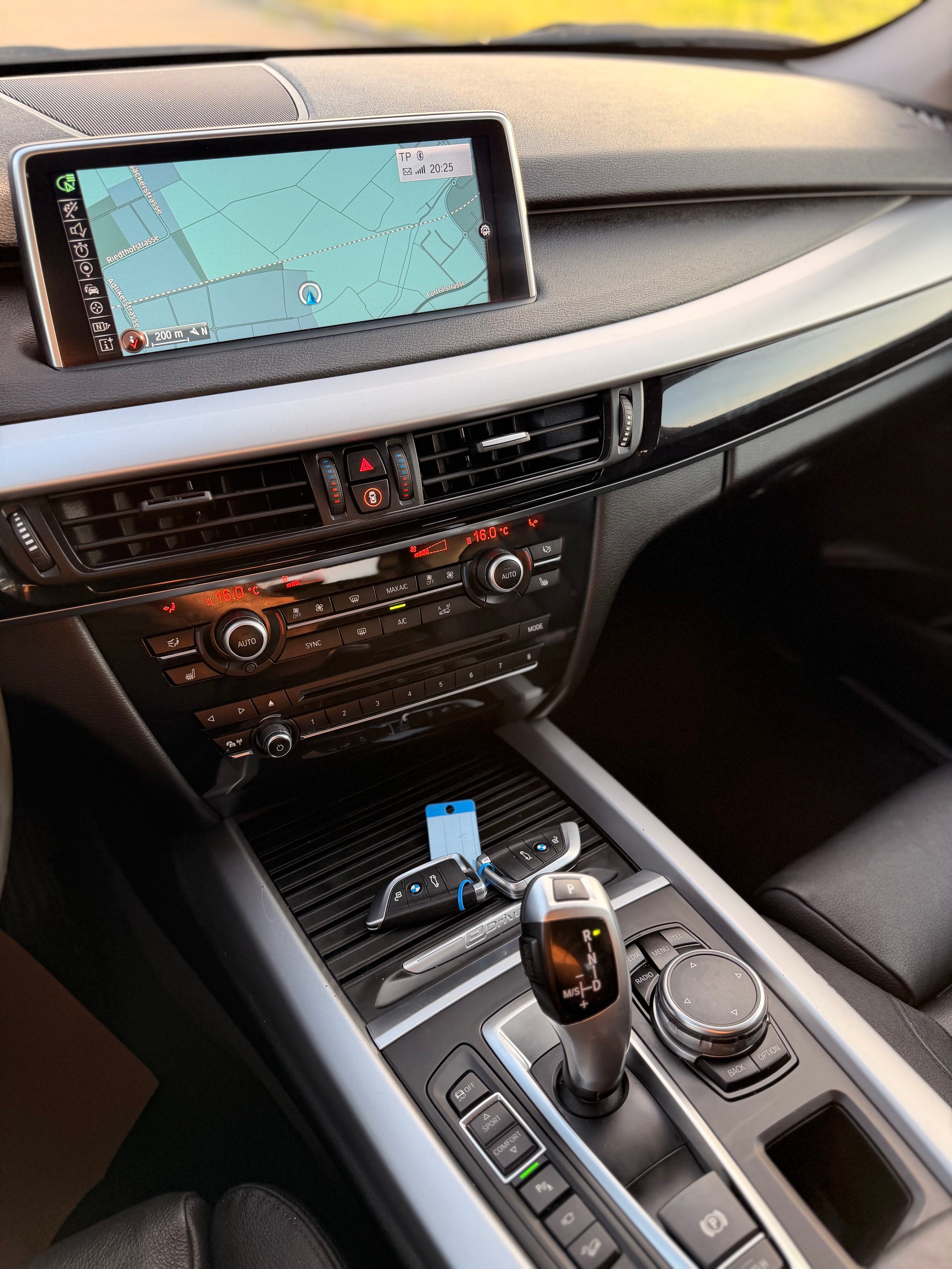 BMW X5 xDrive 40e iPerformance Steptronic-image-18