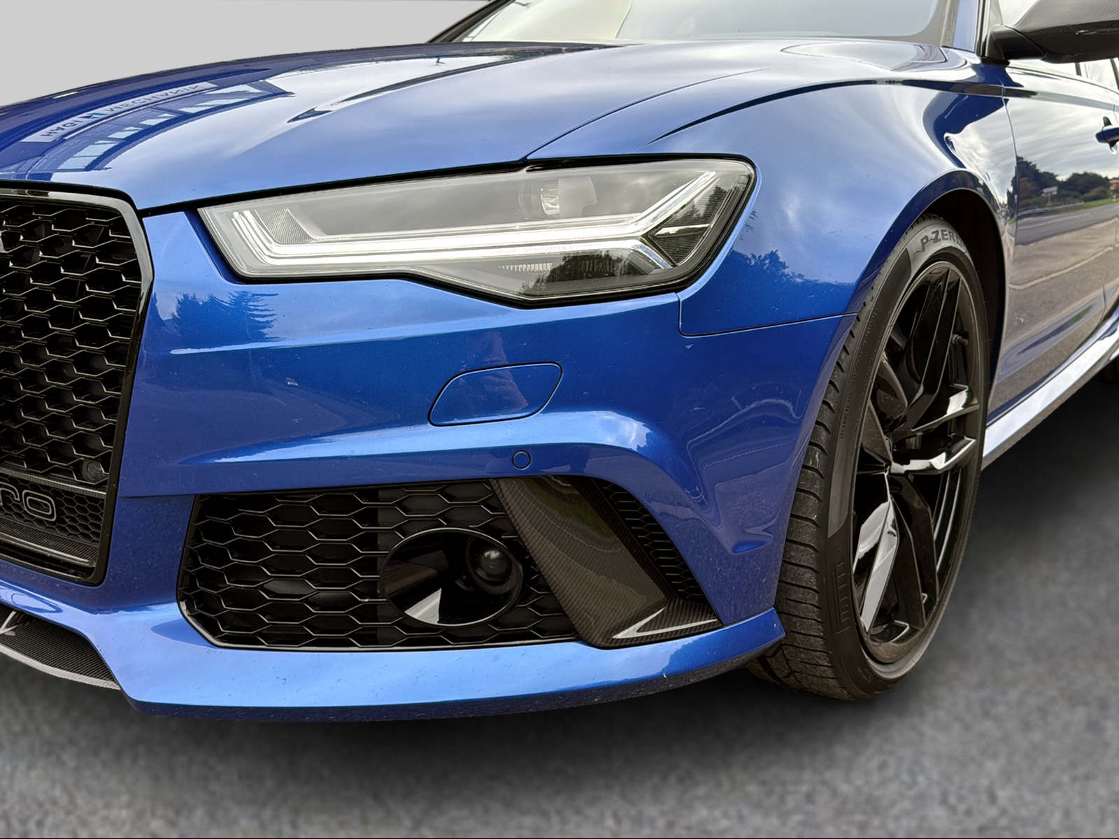AUDI RS6 Avant 4.0 TFSI V8 performance quattro-showroom-element-1