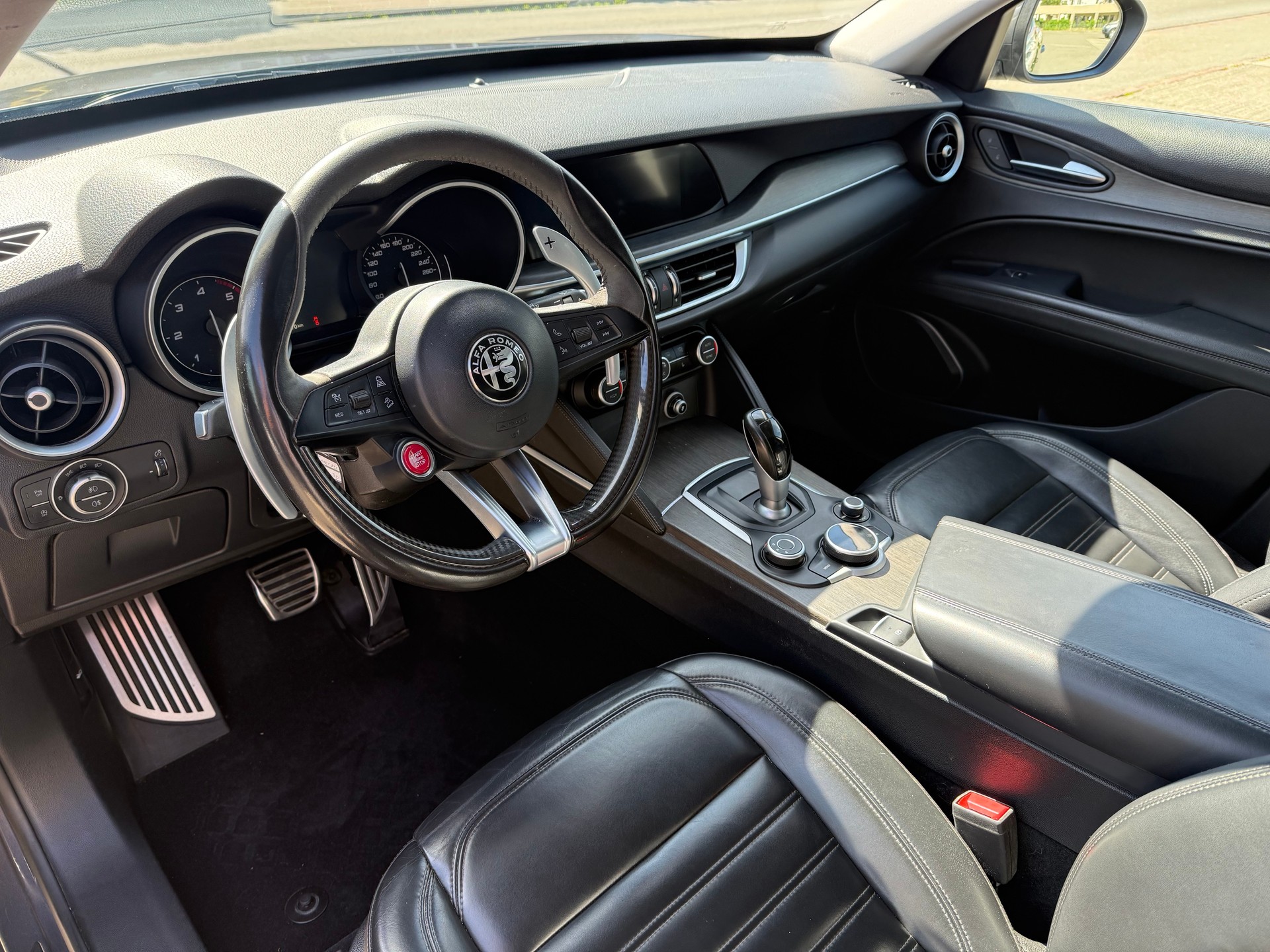 ALFA ROMEO Stelvio 2.2 JTDM Executive Q4 Automatic-image-6