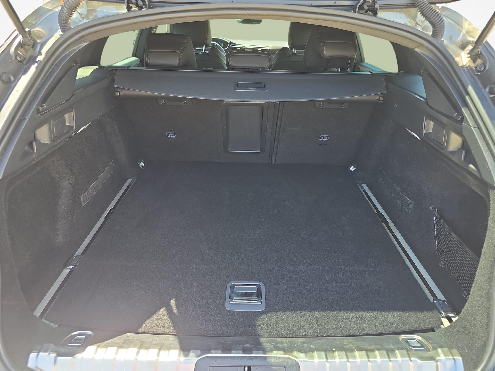 PEUGEOT 508 SW 1.6 Plug-in Hybrid GT Line / ab 0,99% Leasing bei Abschluss einer Protect Autoversicherung-image-11
