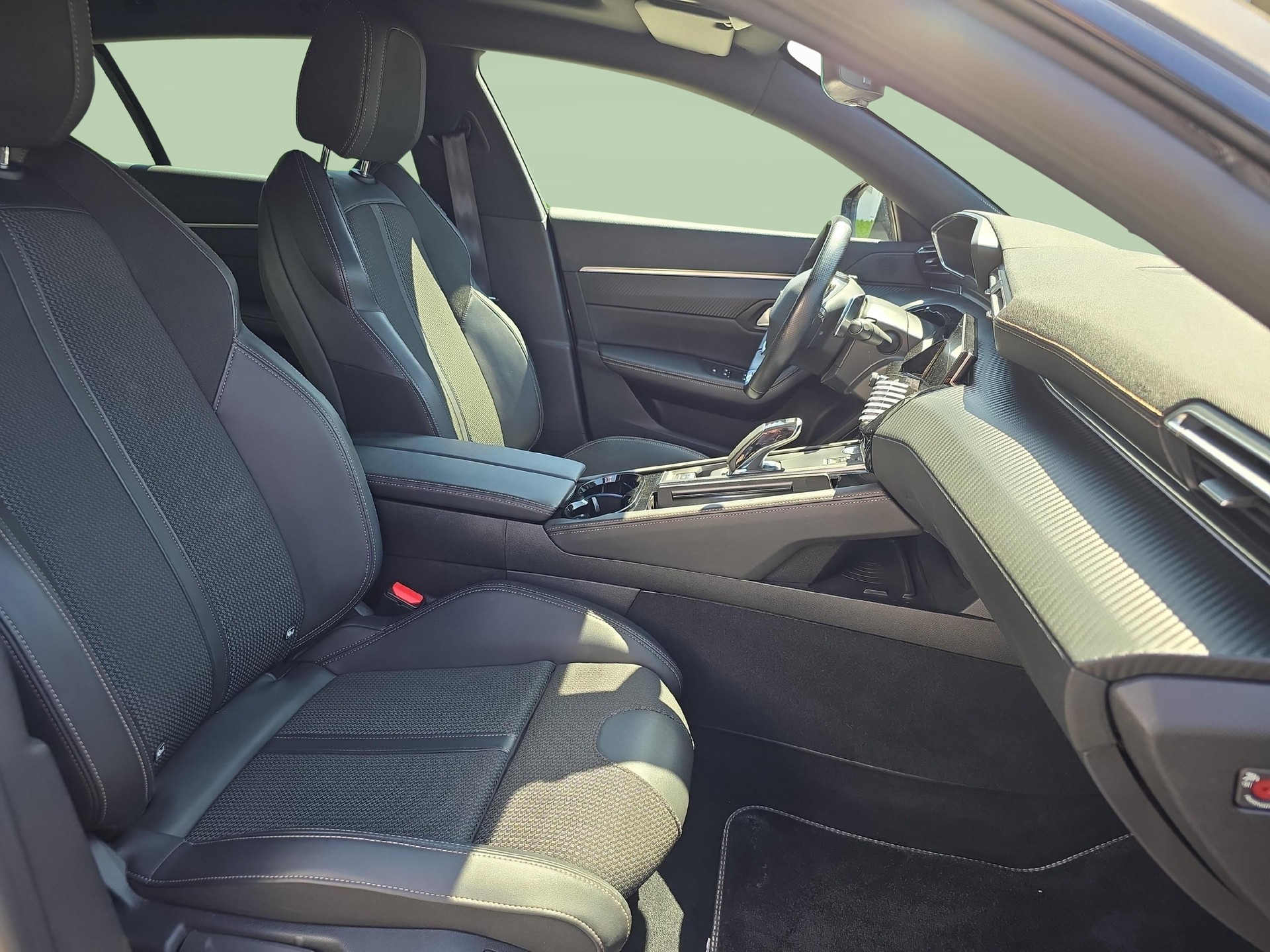 PEUGEOT 508 SW 1.6 Plug-in Hybrid GT Line / ab 0,99% Leasing bei Abschluss einer Protect Autoversicherung-image-9