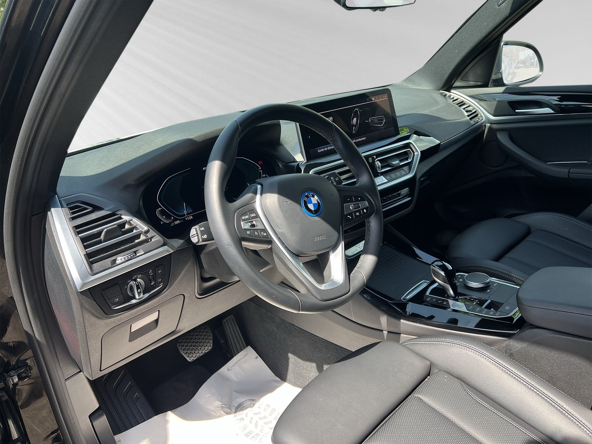 BMW X3 xDrive 30e-showroom-element-3