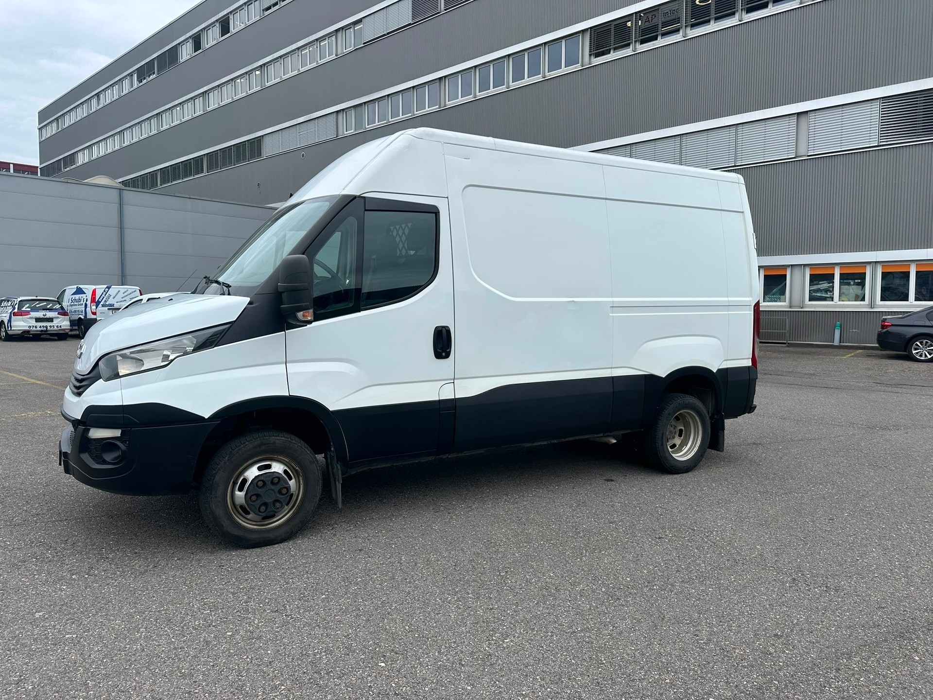 IVECO 35 C 12 A8 SV-image-1