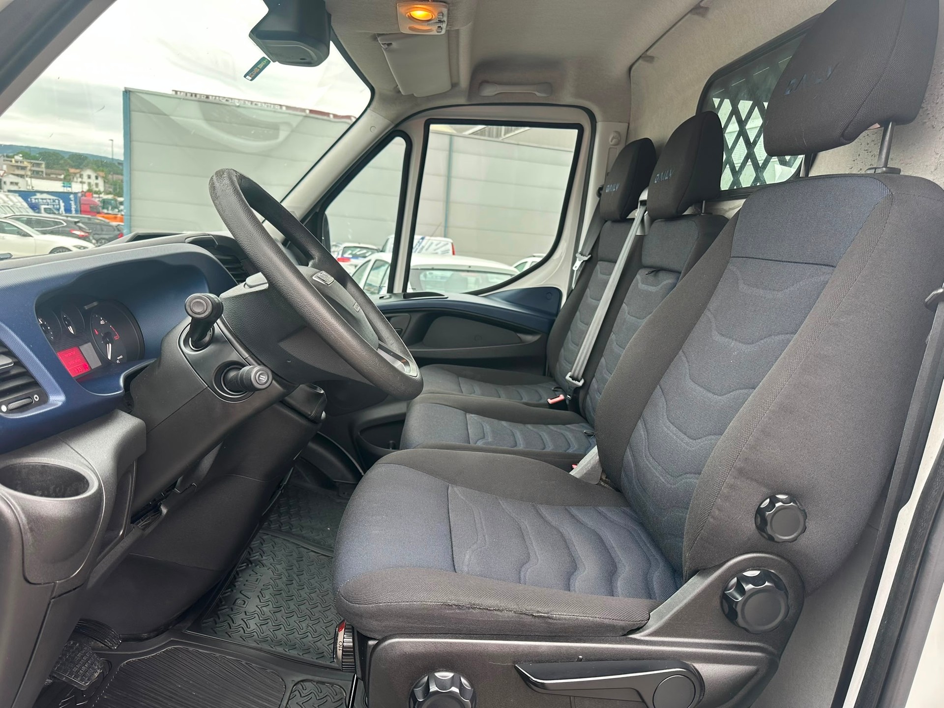 IVECO 35 C 12 A8 SV-image-9