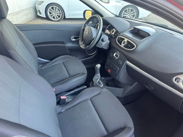 RENAULT Clio 1.2 16V Turbo Dynamique-image-8