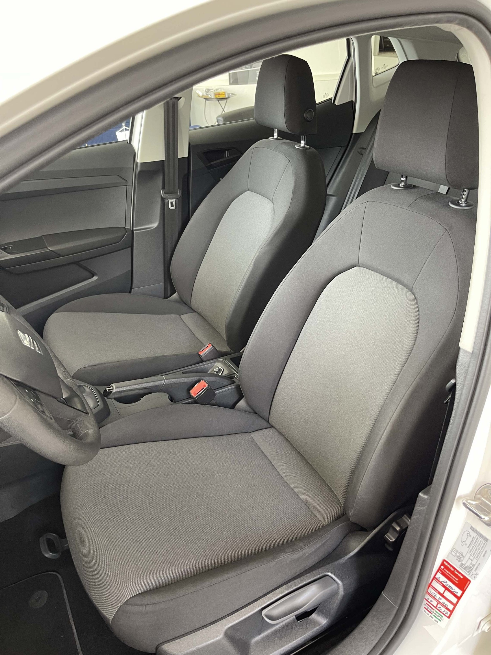 SEAT Ibiza 1.0 TSI 95 Reference-image-6