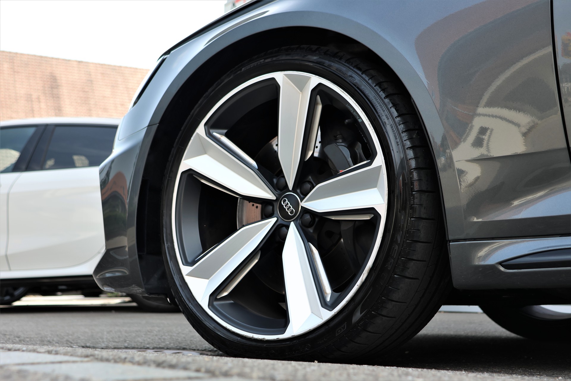 AUDI RS4 Avant 2.9 TFSI quattro tiptronic (CH) + 1.9T-image-7