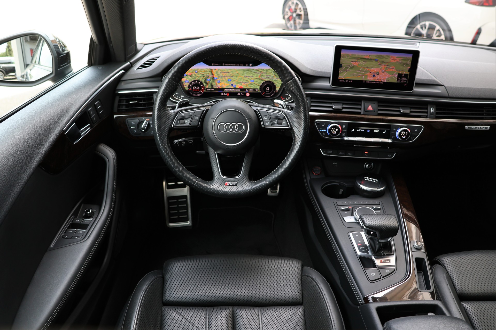 AUDI RS4 Avant 2.9 TFSI quattro tiptronic (CH) + 1.9T-image-13