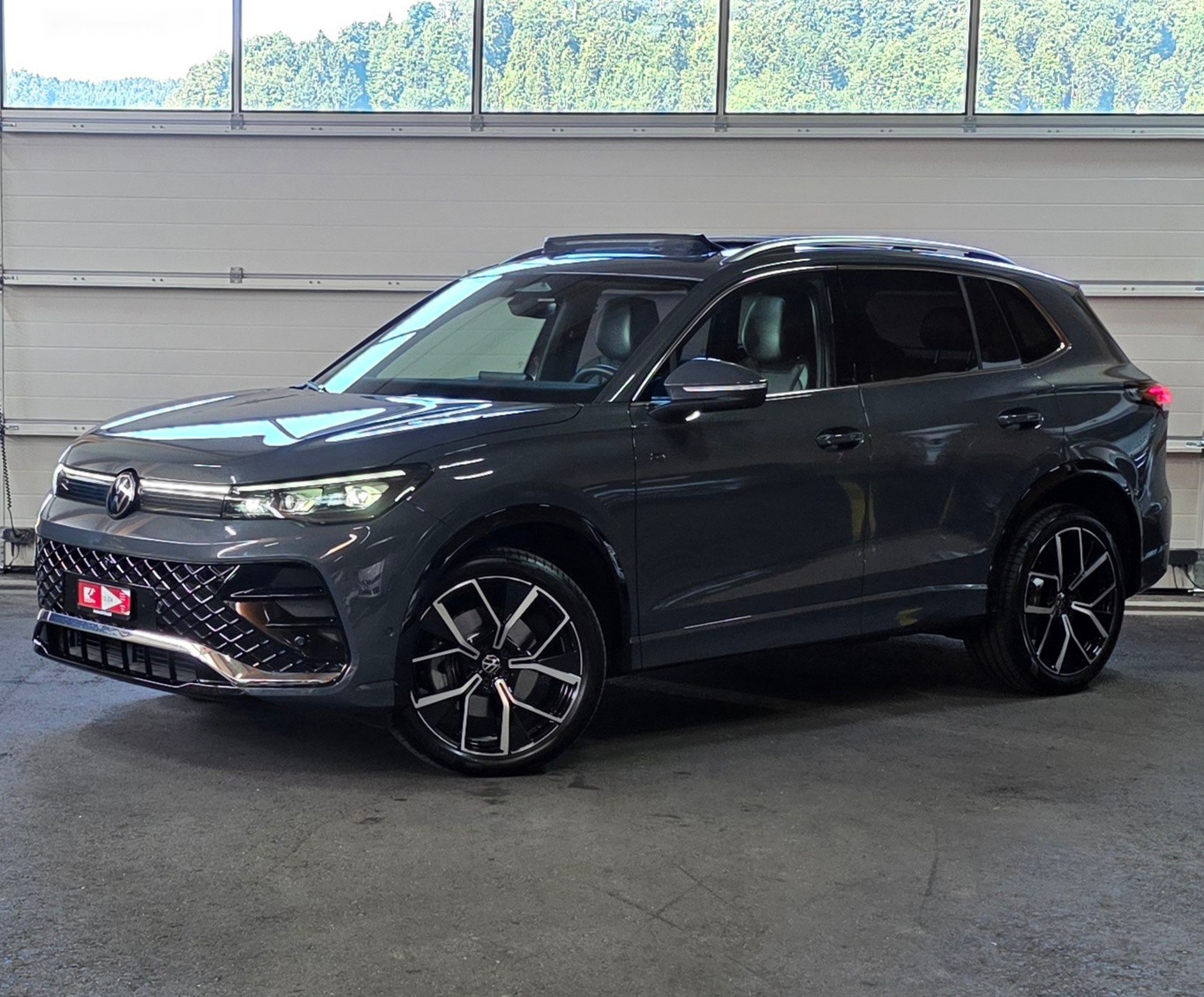 VW Tiguan 2.0 TDI SCR R-Line 4Motion DSG *360°Kamera*ACC/LaneAssist*Sitz-Lenkradheizung*Massagefunktion*Pamoramadach*