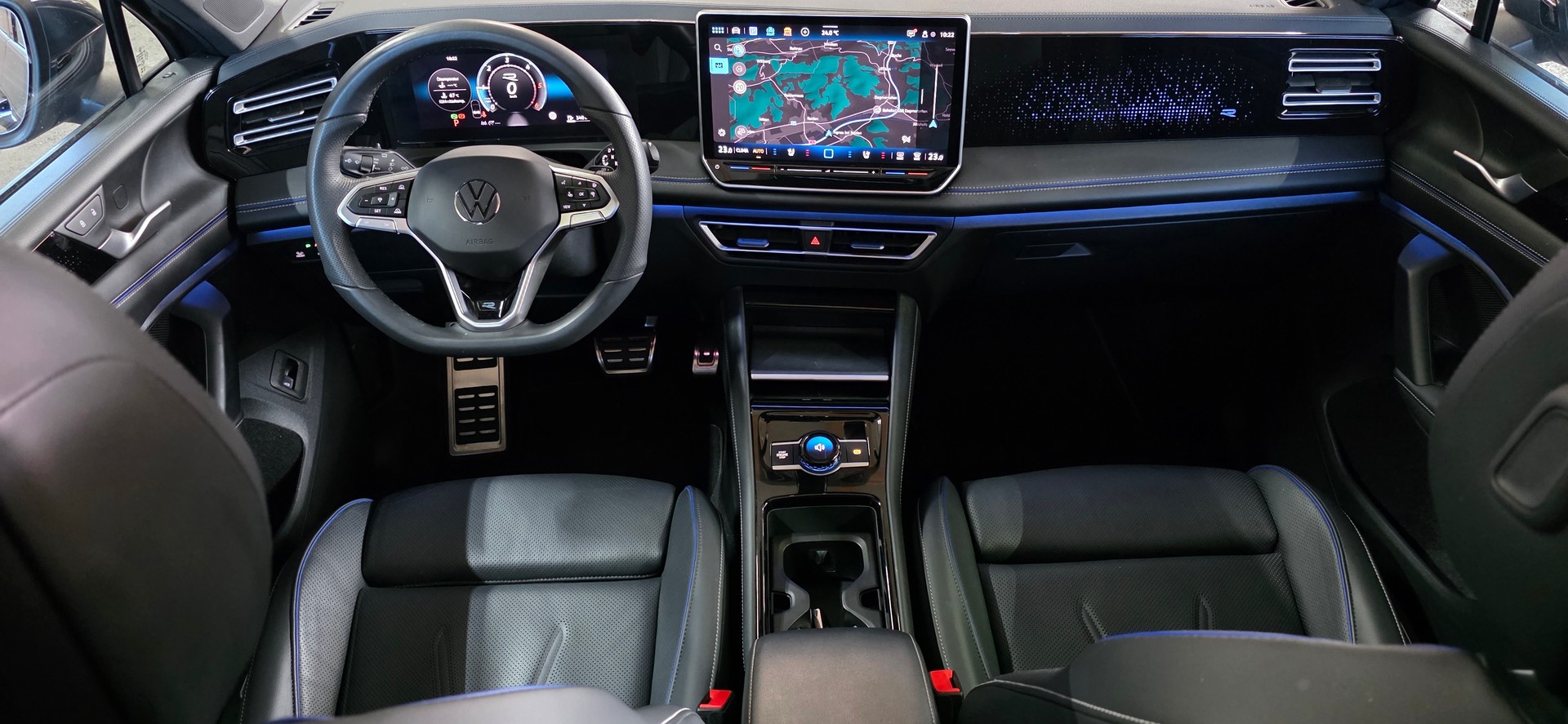 VW Tiguan 2.0 TDI SCR R-Line 4Motion DSG *360°Kamera*ACC/LaneAssist*Sitz-Lenkradheizung*Massagefunktion*Pamoramadach*-image-10