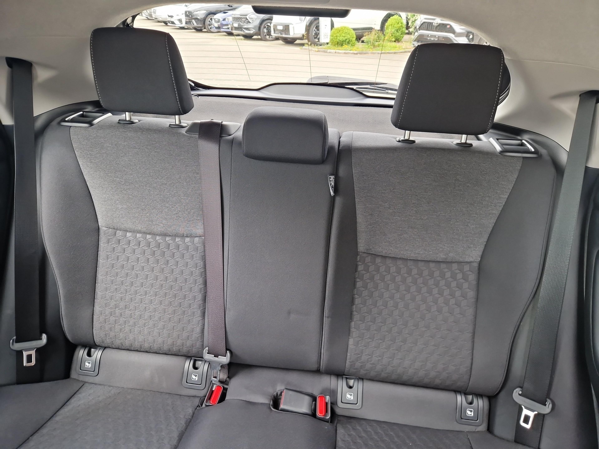 TOYOTA Yaris 1.5 VVT-iE Trend-image-10