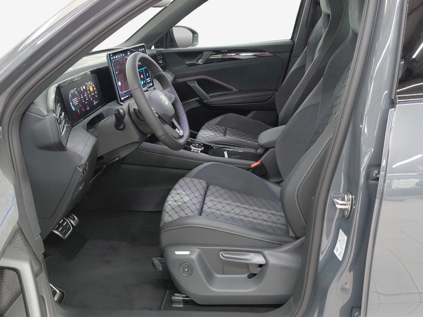 VW Tiguan 2.0 TDI SCR R-Line 4Motion DSG-image-7