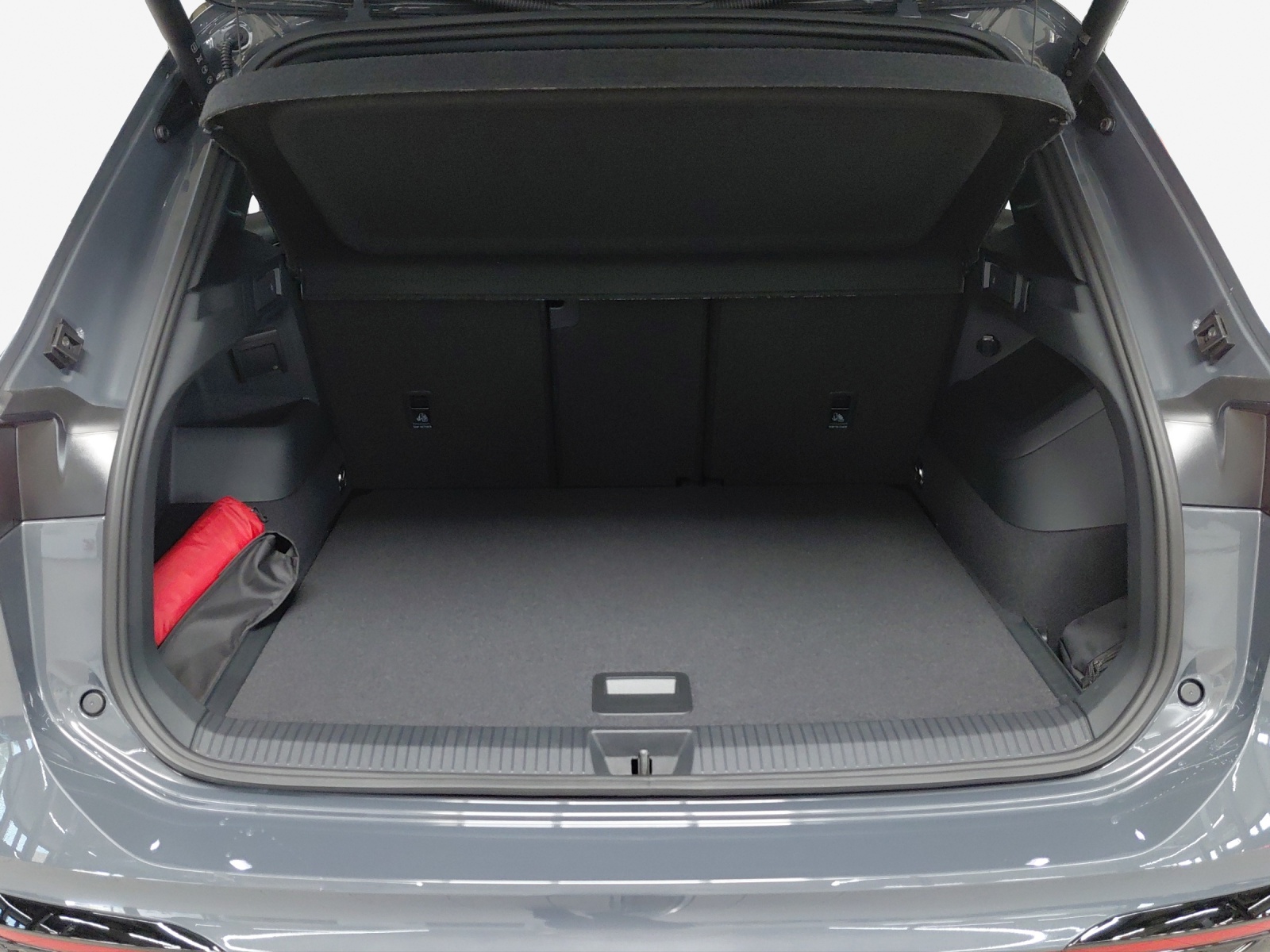 VW Tiguan 2.0 TDI SCR R-Line 4Motion DSG-image-12