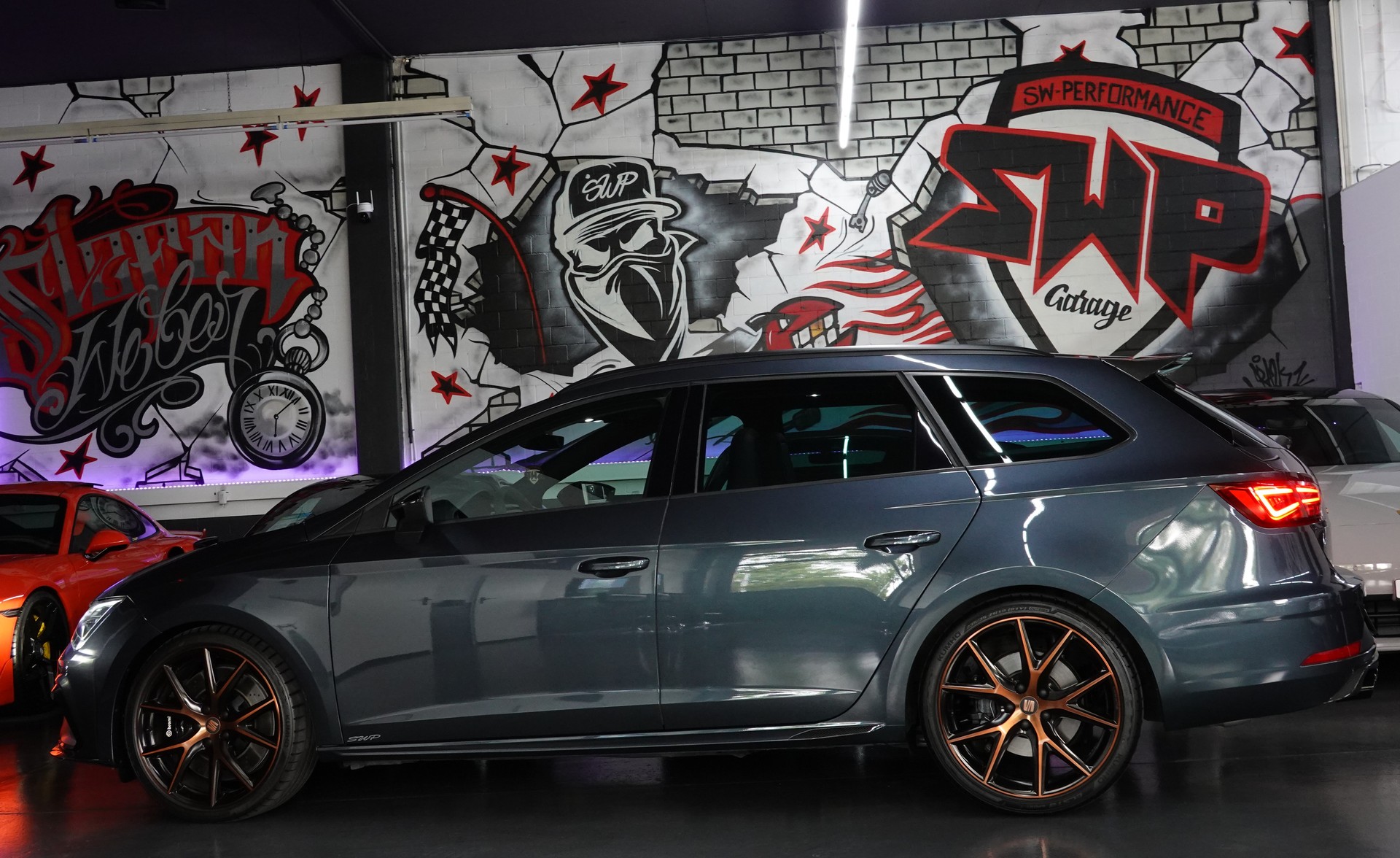 SEAT LEON 2.0 TSI CUPRA R 340 DSG 4-DRIVE APR ON TOP-image-8