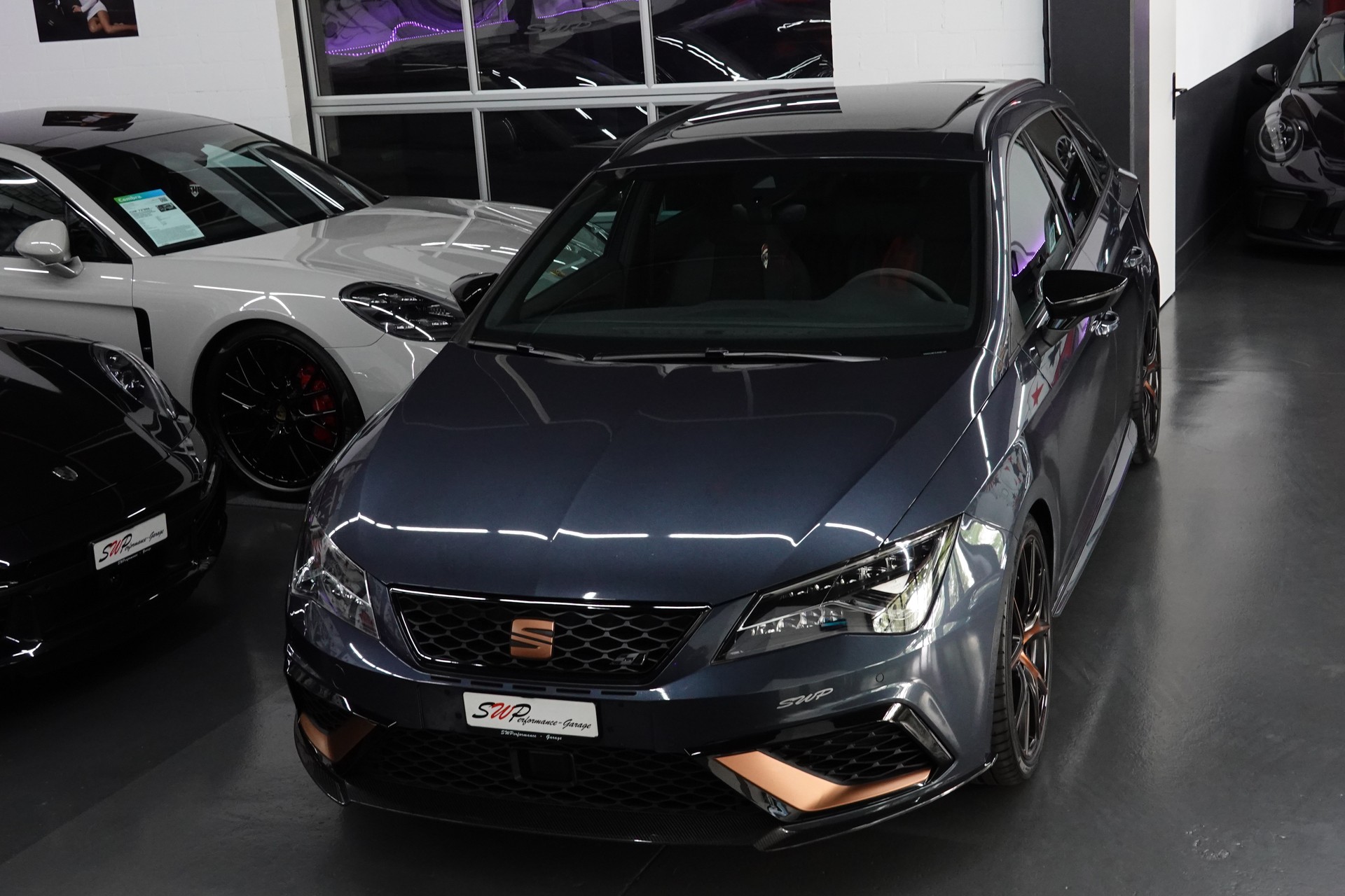 SEAT LEON 2.0 TSI CUPRA R 340 DSG 4-DRIVE APR ON TOP-showroom-element-2