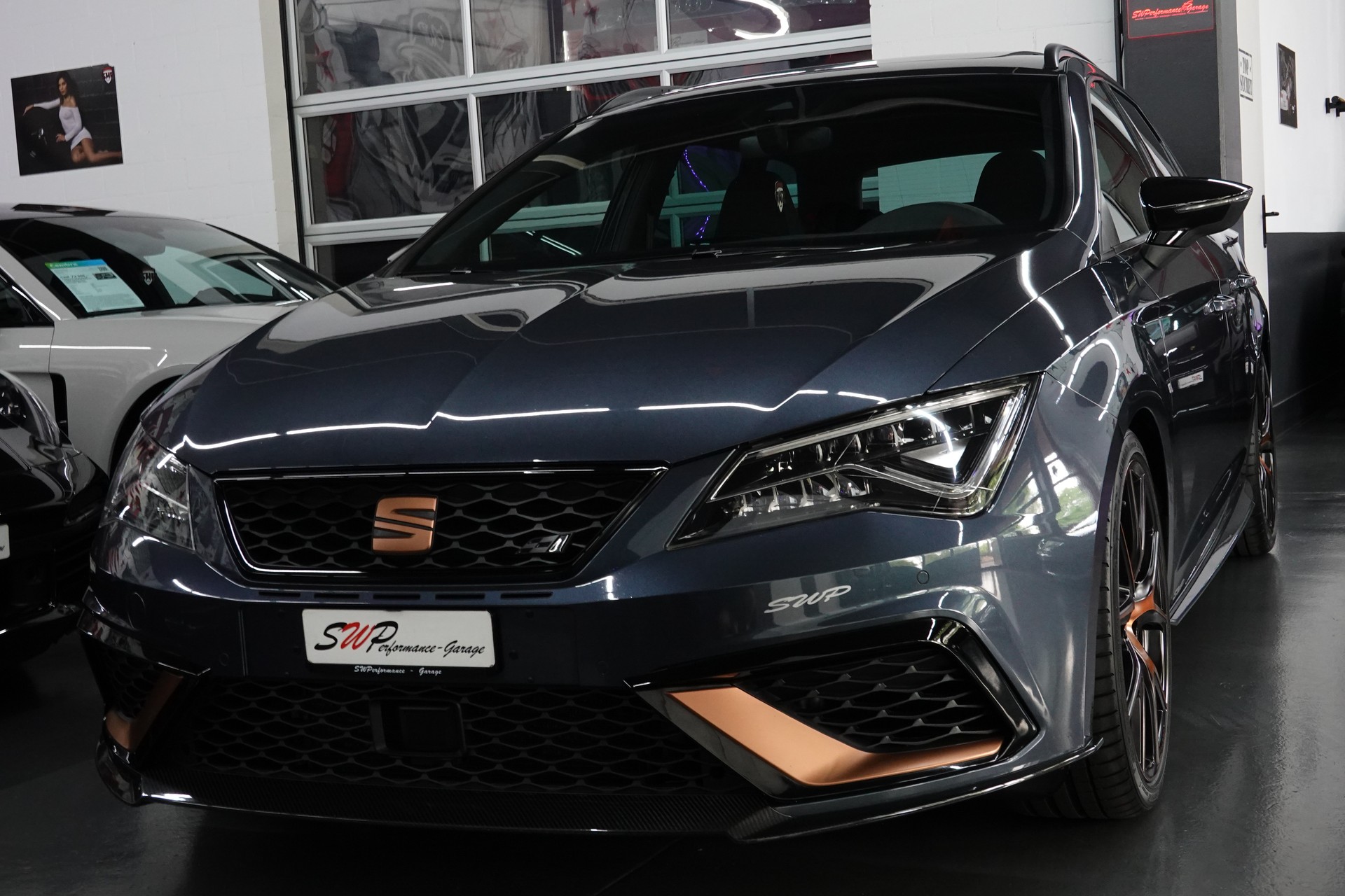 SEAT LEON 2.0 TSI CUPRA R 340 DSG 4-DRIVE APR ON TOP-showroom-element-3