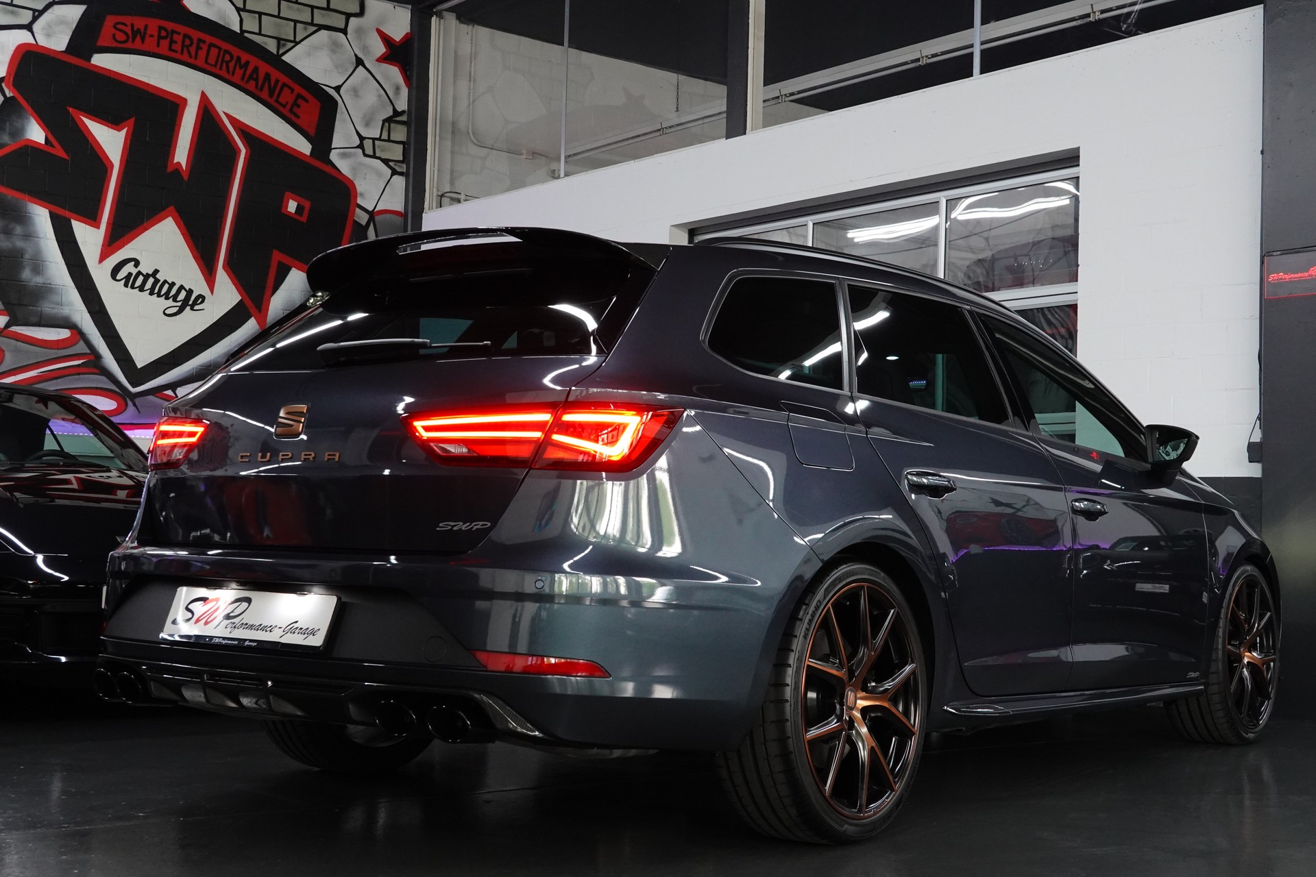 SEAT LEON 2.0 TSI CUPRA R 340 DSG 4-DRIVE APR ON TOP-image-19