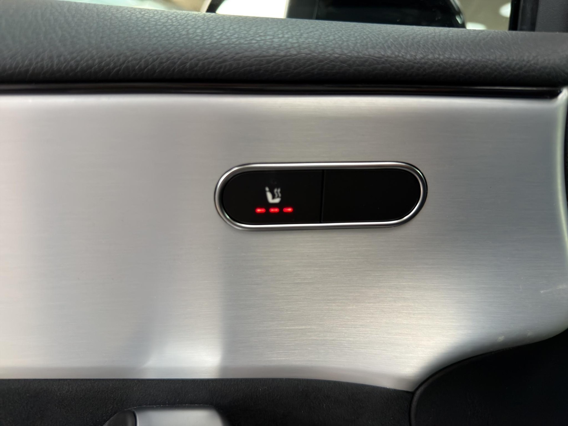 MERCEDES-BENZ A 220 AMG Line 4m-image-19