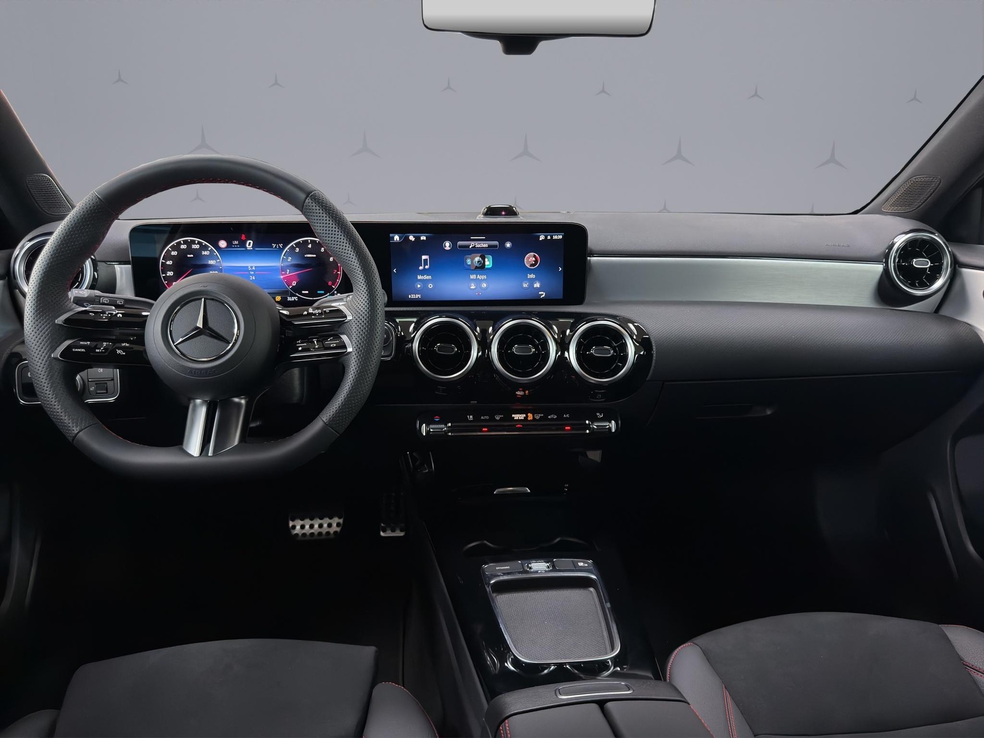MERCEDES-BENZ A 220 AMG Line 4m-image-13