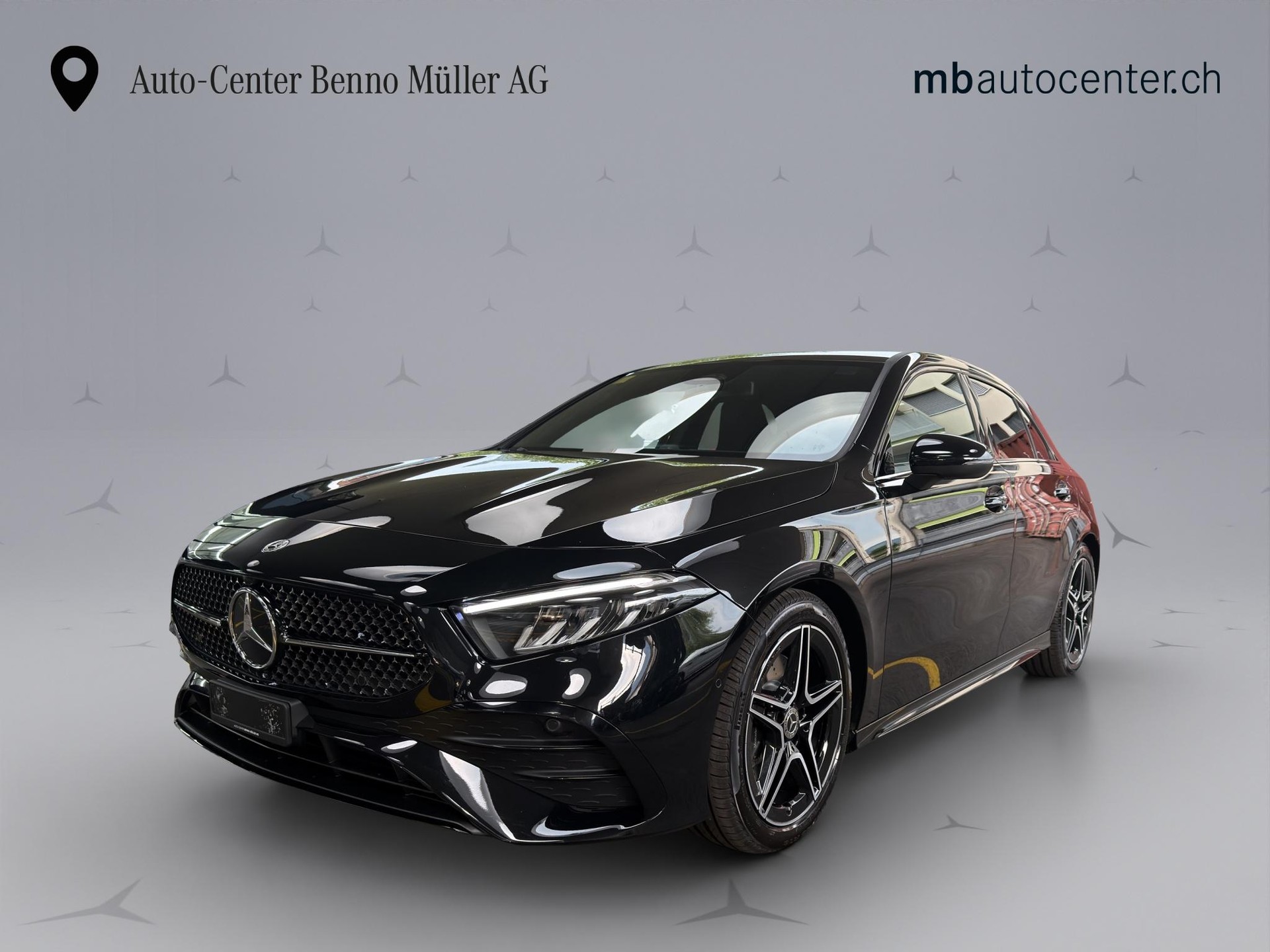 MERCEDES-BENZ A 220 AMG Line 4m-showroom-element-1