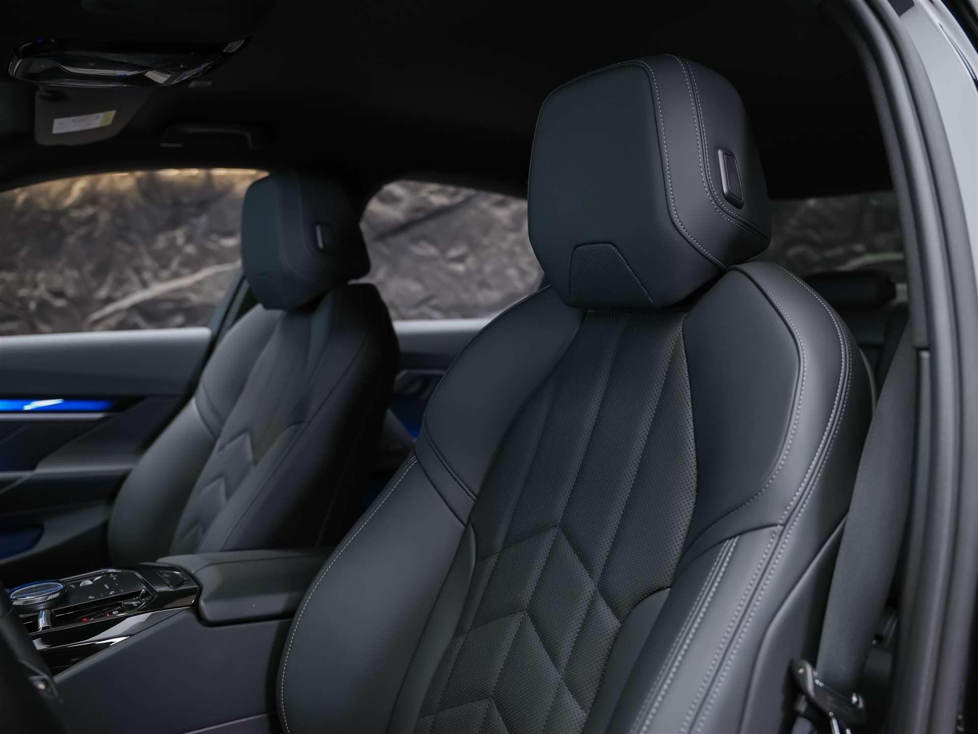 BMW 520i M Sport Steptronic *Abstandsregler*Sitzbelüftung*Harman/Kardon*Head Up*-image-10