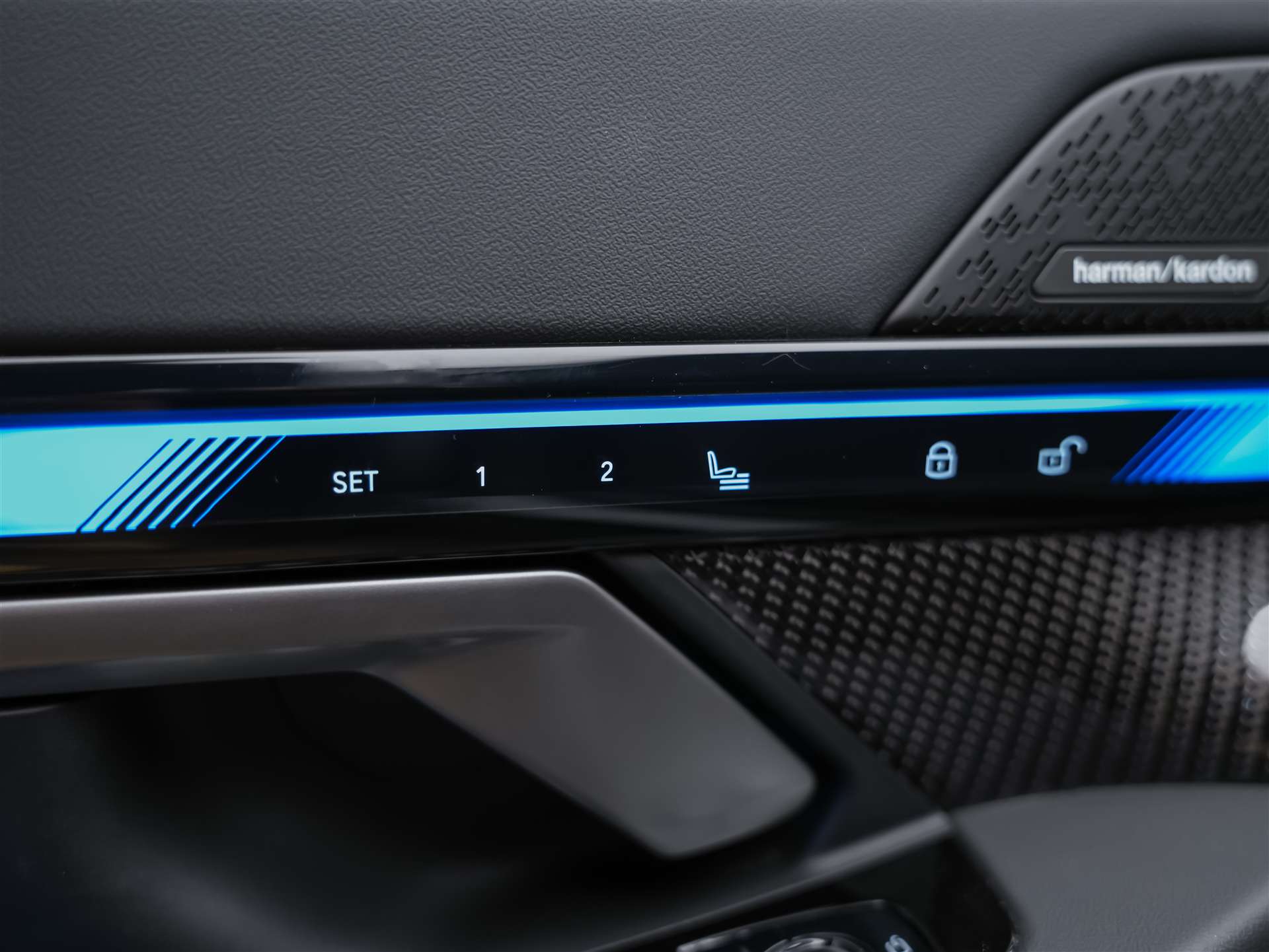 BMW 520i M Sport Steptronic *Abstandsregler*Sitzbelüftung*Harman/Kardon*Head Up*-image-27
