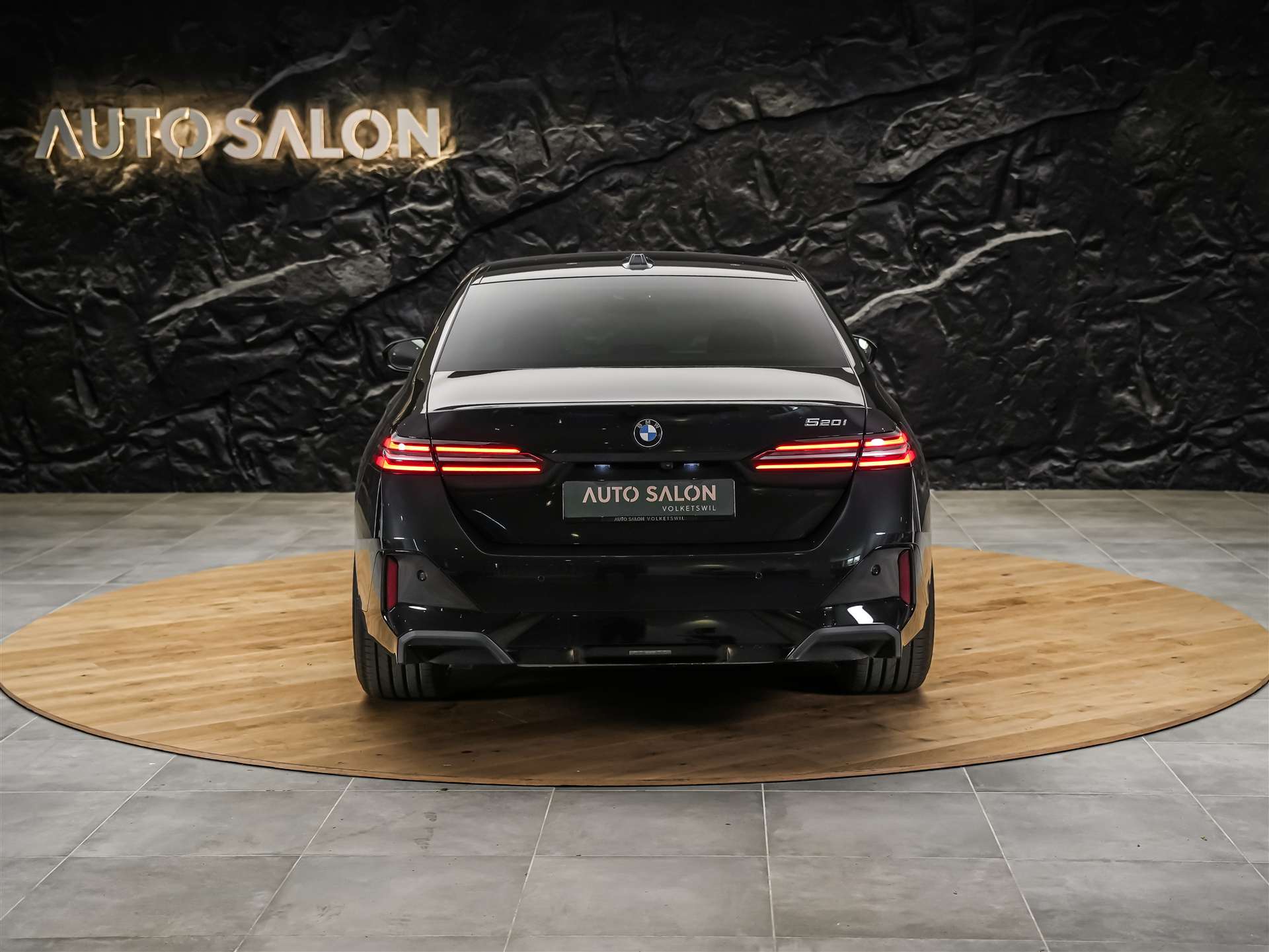 BMW 520i M Sport Steptronic *Abstandsregler*Sitzbelüftung*Harman/Kardon*Head Up*-image-4