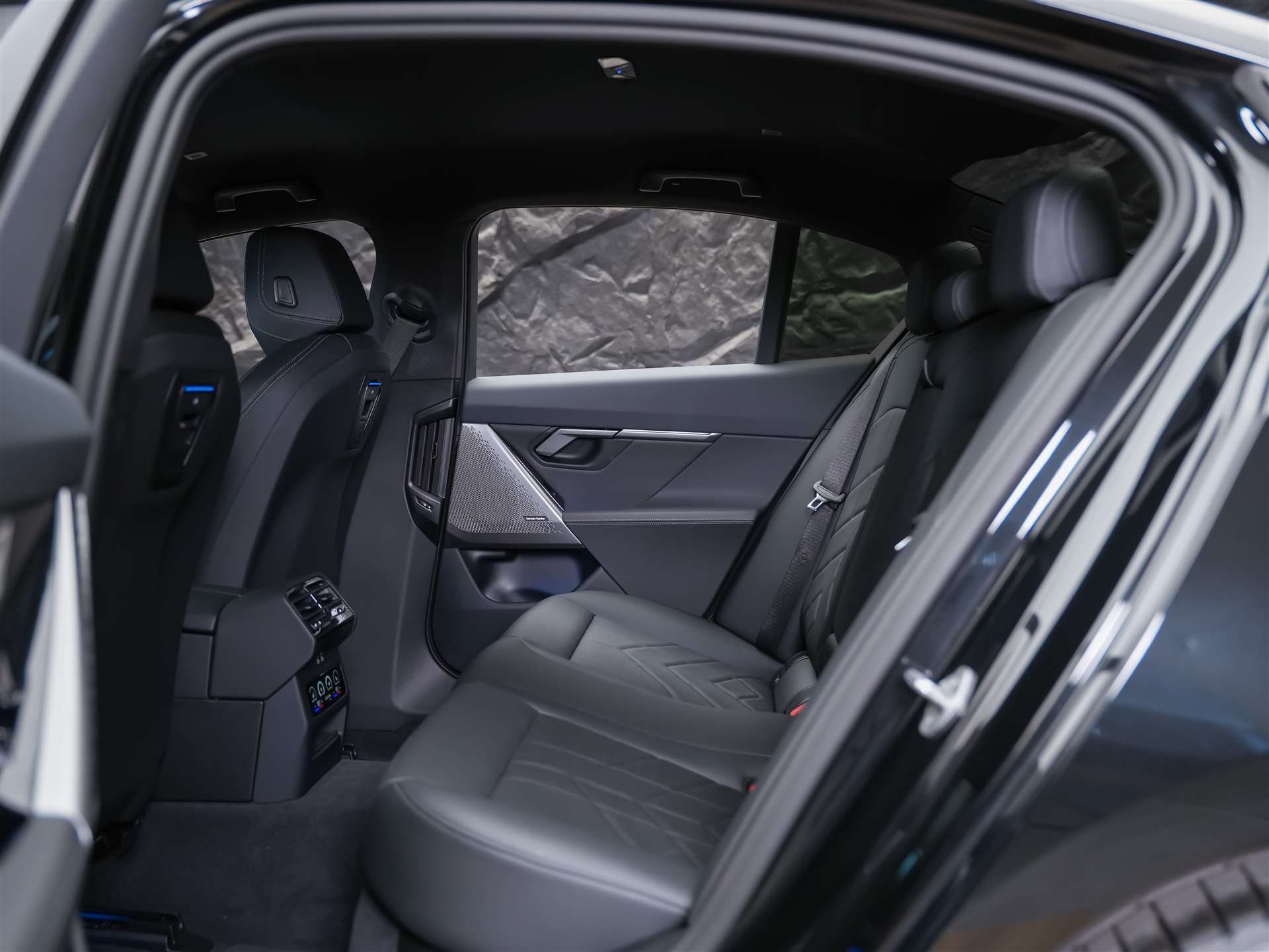 BMW 520i M Sport Steptronic *Abstandsregler*Sitzbelüftung*Harman/Kardon*Head Up*-image-13