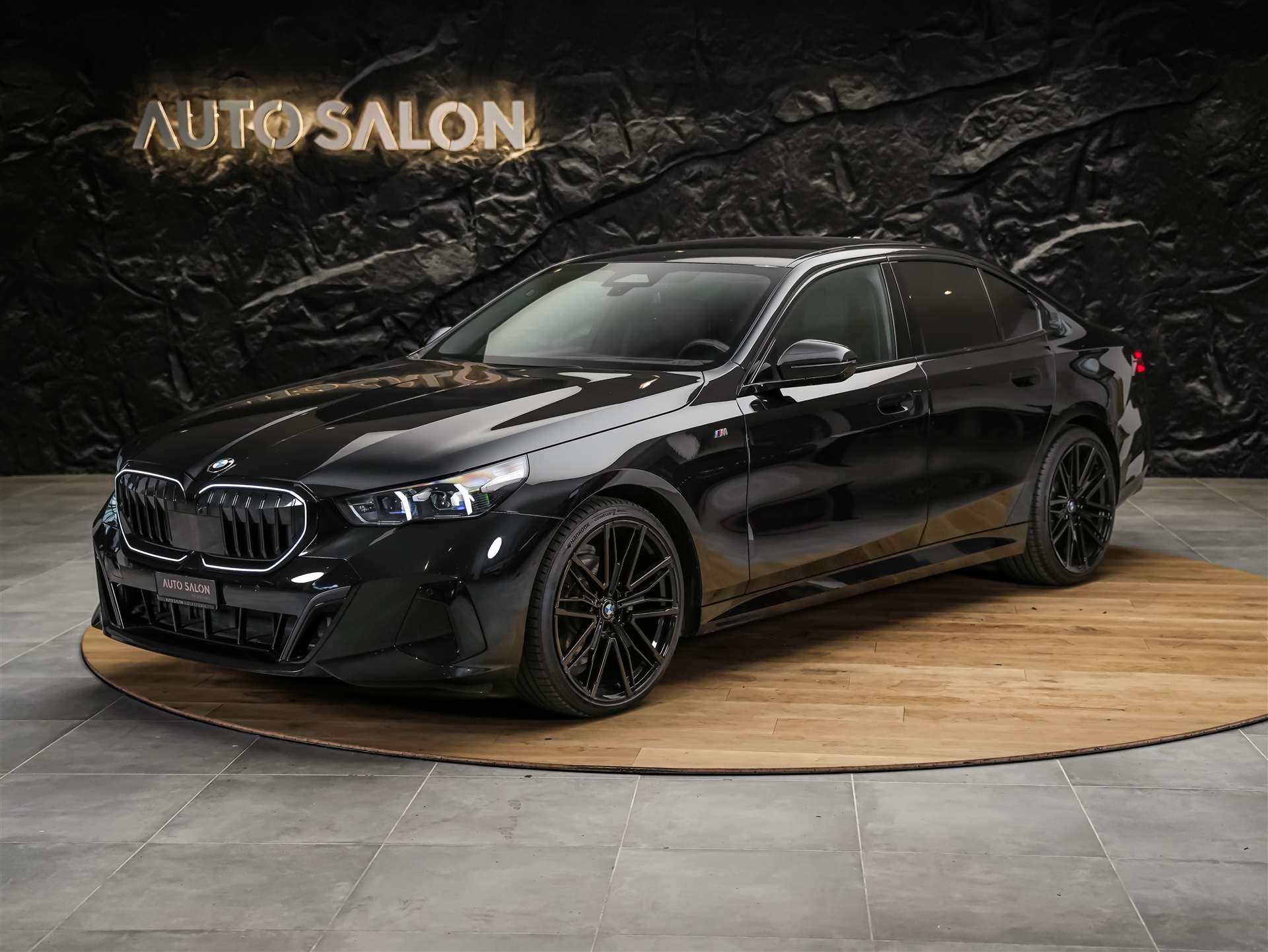 BMW 520i M Sport Steptronic *Abstandsregler*Sitzbelüftung*Harman/Kardon*Head Up*-showroom-element-1