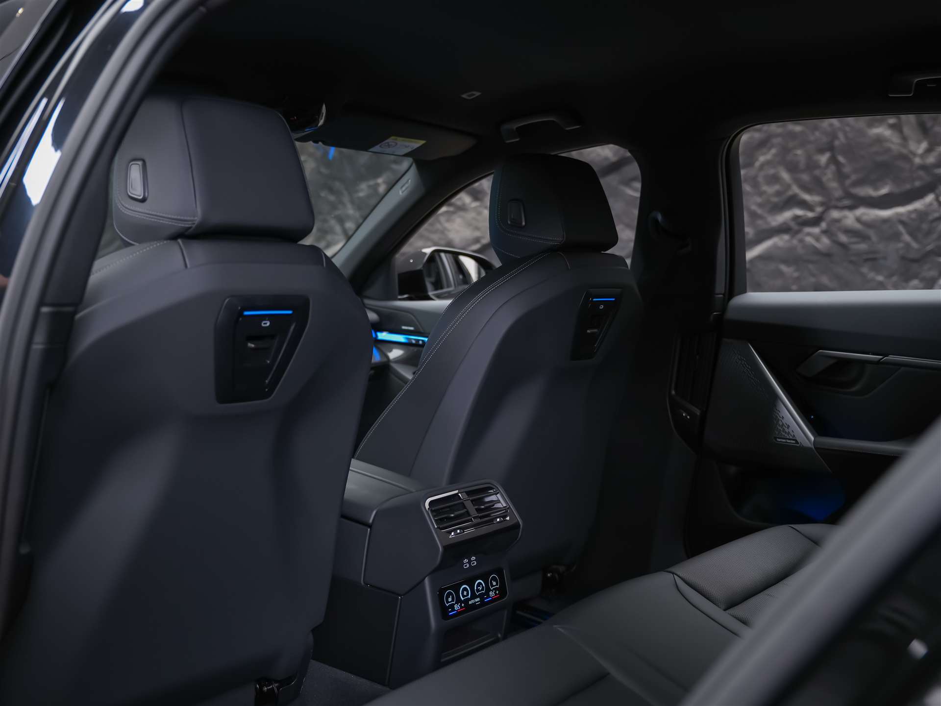 BMW 520i M Sport Steptronic *Abstandsregler*Sitzbelüftung*Harman/Kardon*Head Up*-image-11