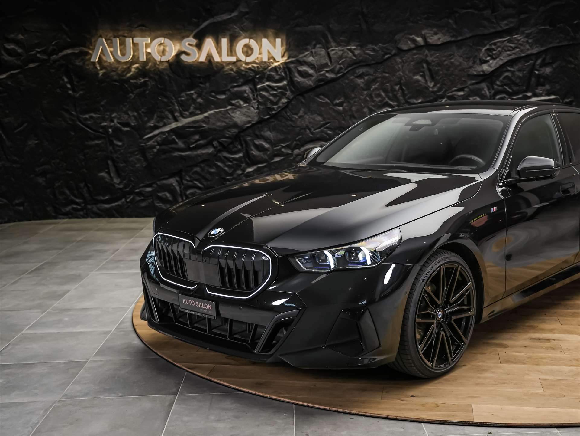 BMW 520i M Sport Steptronic *Abstandsregler*Sitzbelüftung*Harman/Kardon*Head Up*-image-16