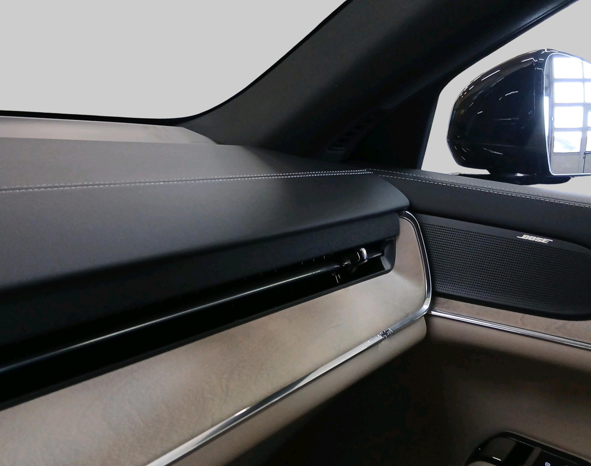 VOLVO EX 90 Twin Ultra AWD-image-18