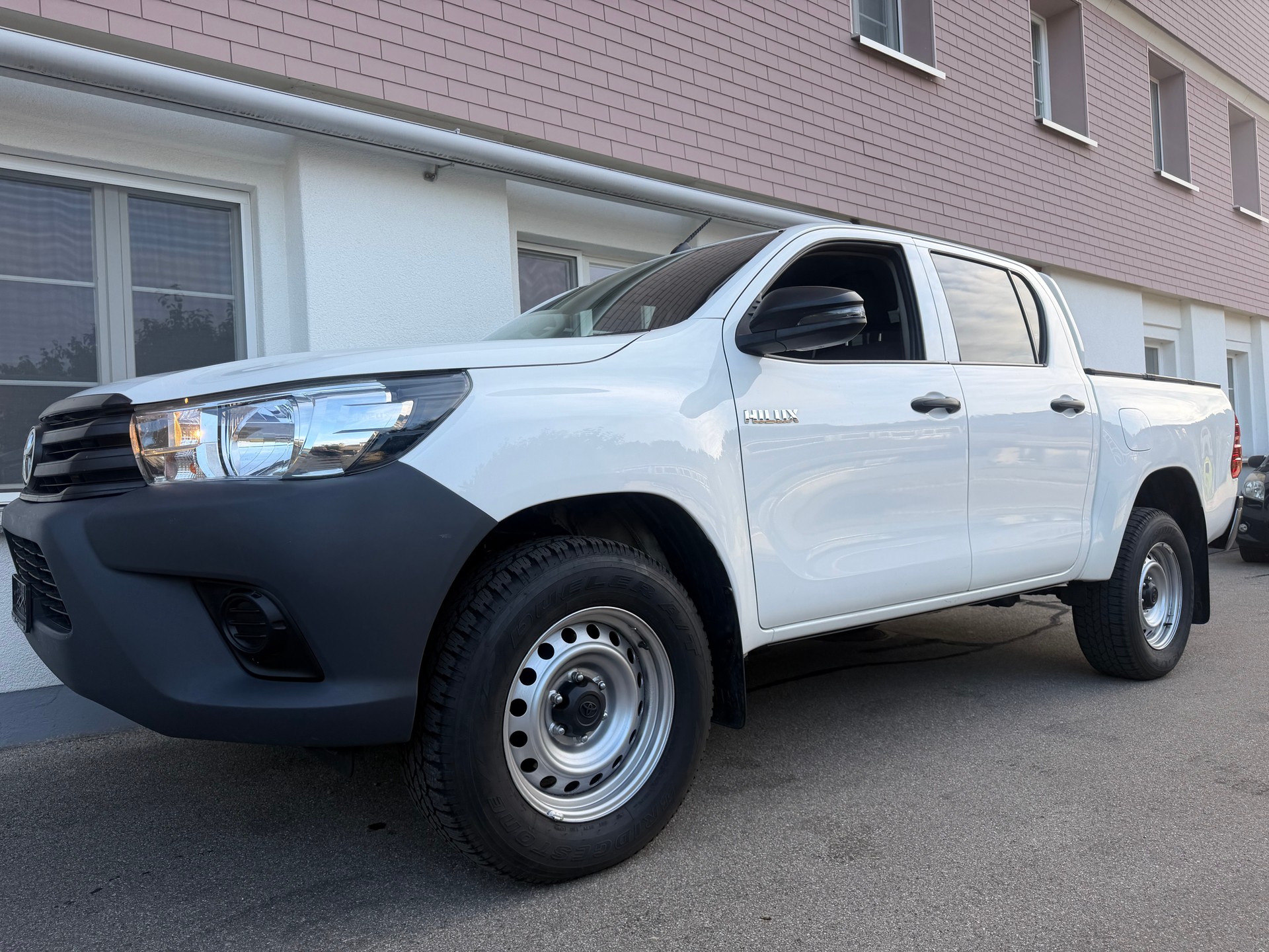 TOYOTA Hilux 2.4D-4D Sol DoubleCab 4x4