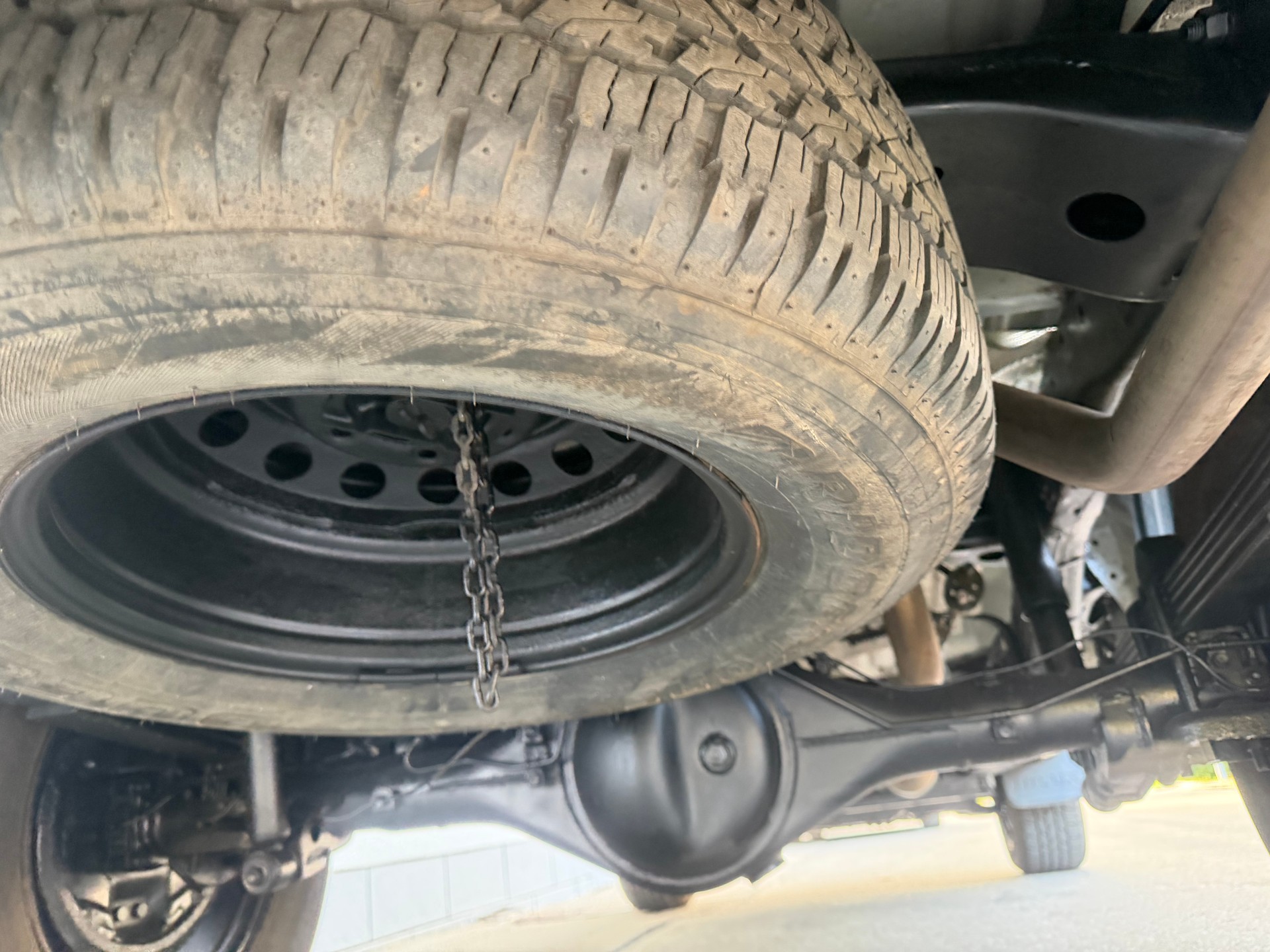 TOYOTA Hilux 2.4D-4D Sol DoubleCab 4x4-image-13