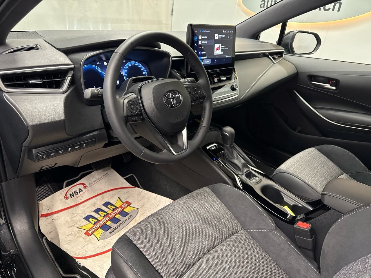 TOYOTA Corolla TS 1.8 HSD Sportline e-CVT 140HP-showroom-element-2