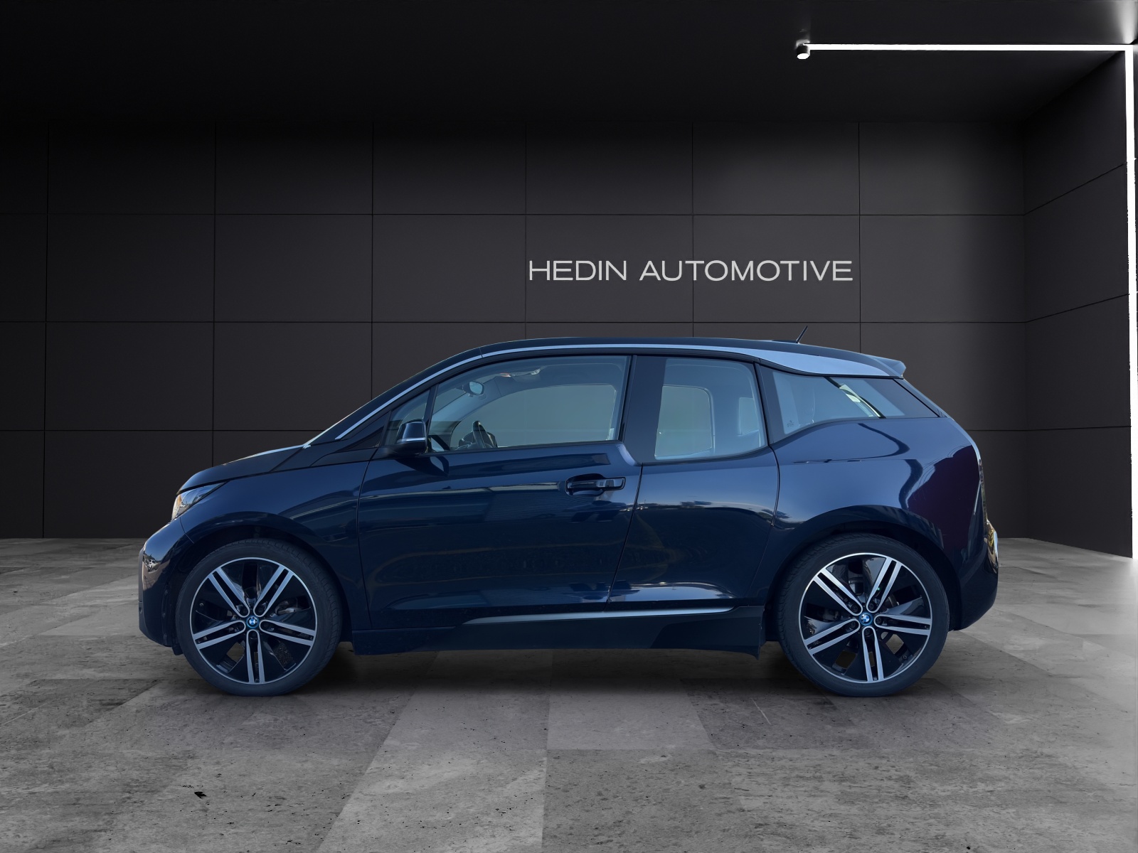 BMW i3 120 Ah-showroom-element-2