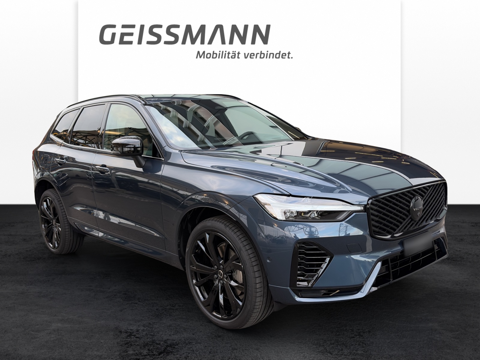 VOLVO XC60 2.0 T6 TE Black Edition eAWD-showroom-element-1