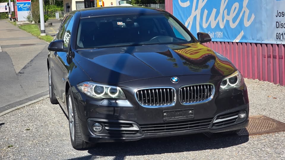 BMW 520d Touring xDrive Steptronic-showroom-element-2