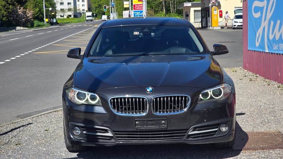 BMW 520d Touring xDrive Steptronic-showroom-element-1