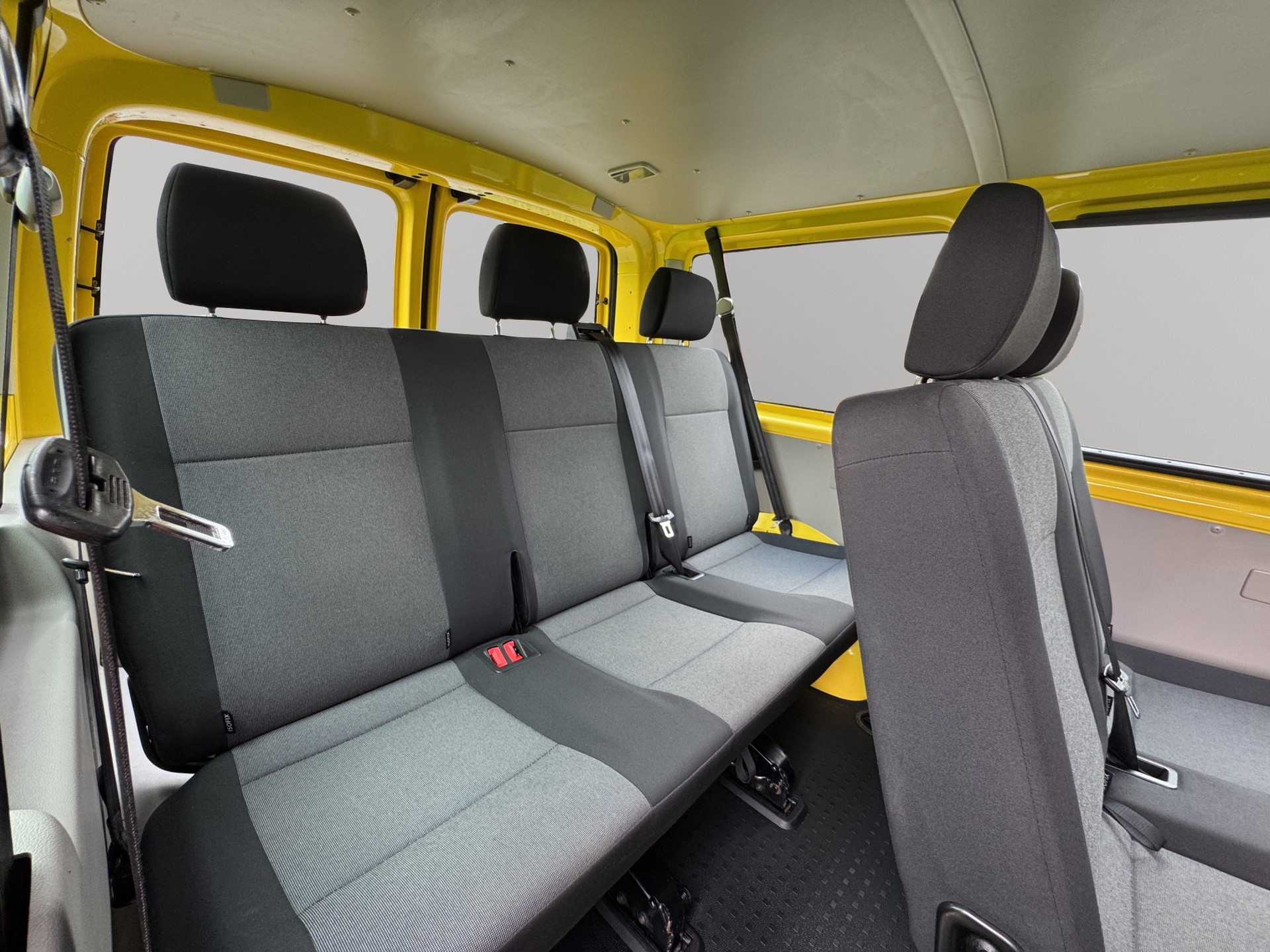 VW T6 Caravelle 2.0 TDI Trendline 9 Plätzer-image-12