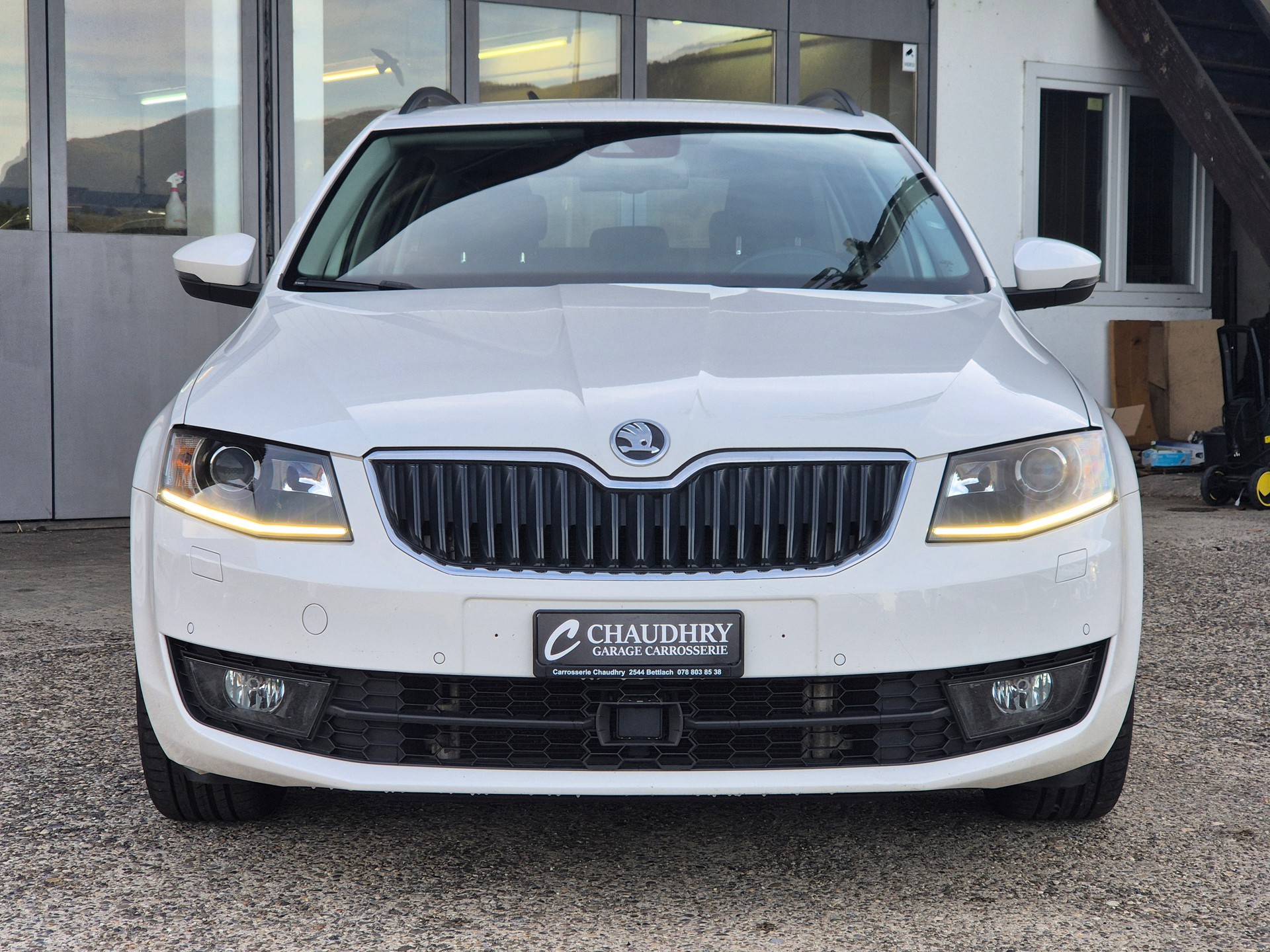 SKODA Octavia Combi 2.0 TDI Style DSG-showroom-element-1