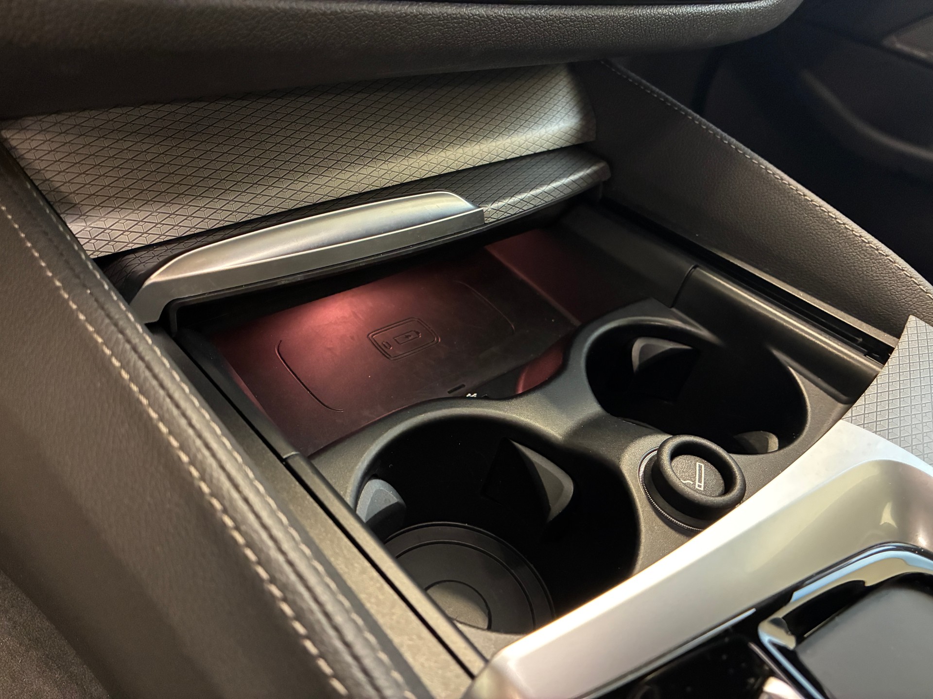 BMW M550i xDrive Limousine-image-16