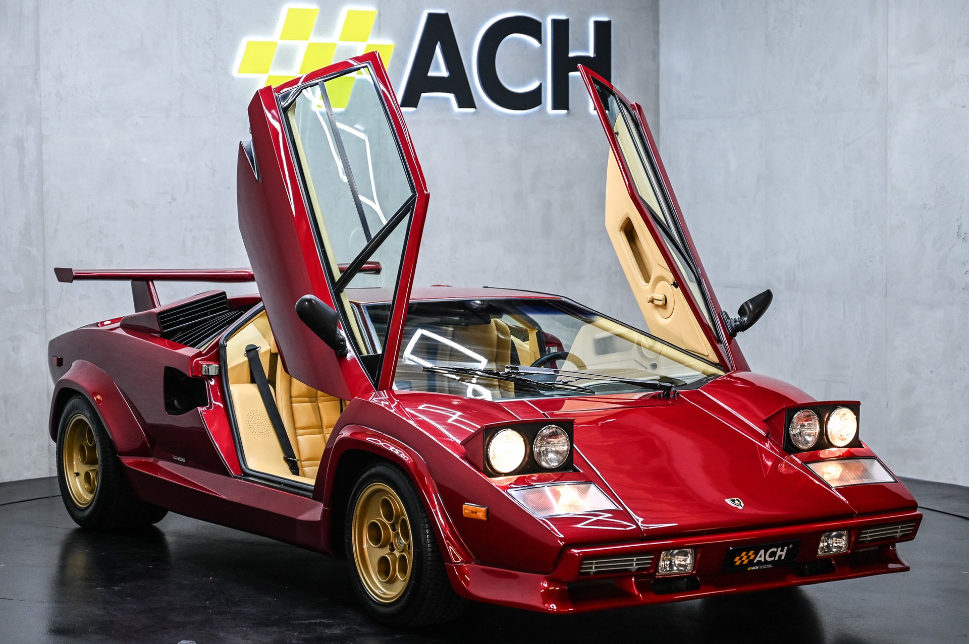 LAMBORGHINI Countach 5000 QV-showroom-element-3