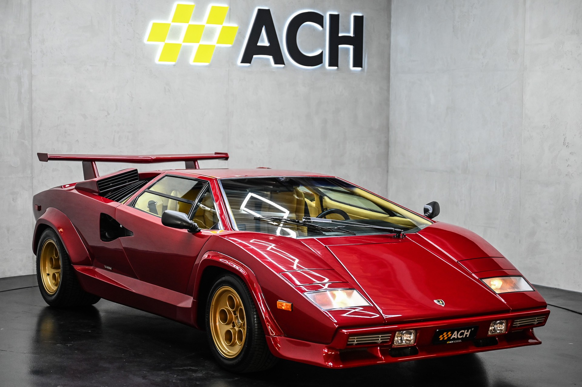 LAMBORGHINI Countach 5000 QV