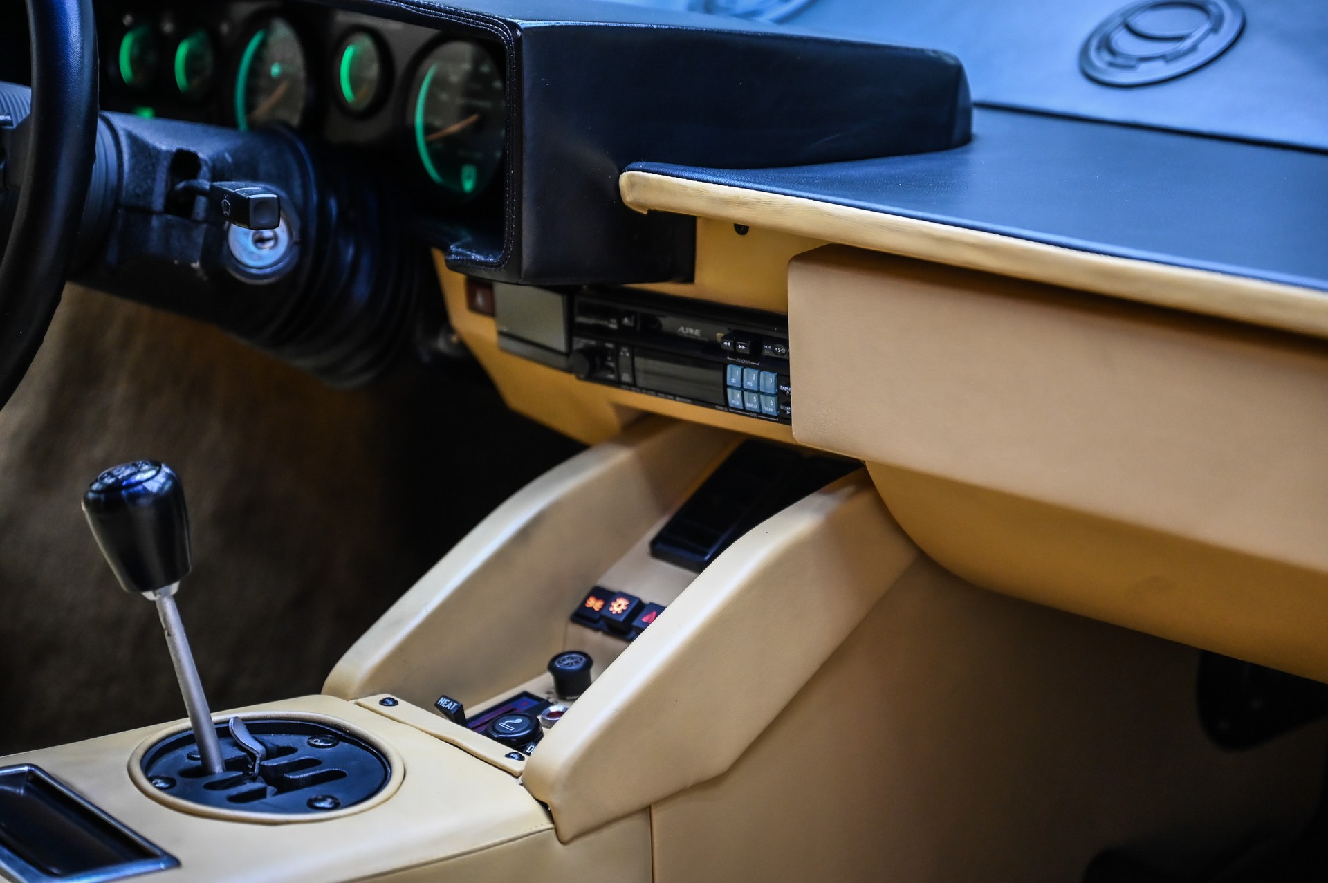 LAMBORGHINI Countach 5000 QV-image-35